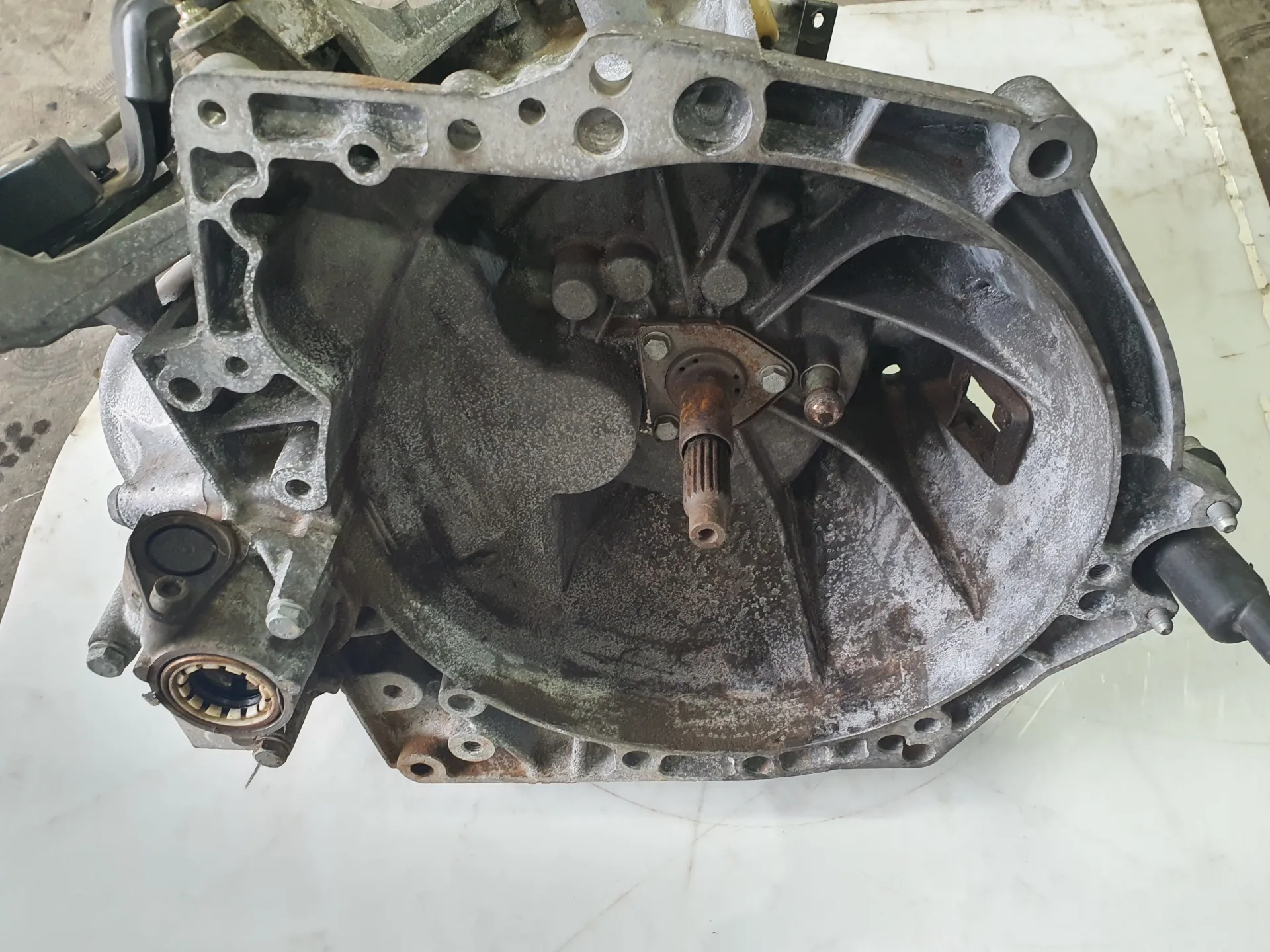 CAMBIO MANUALE COMPLETO con codice 20DM62 da CITROEN C3 Picasso (08>) 1600 Diesel (2011)