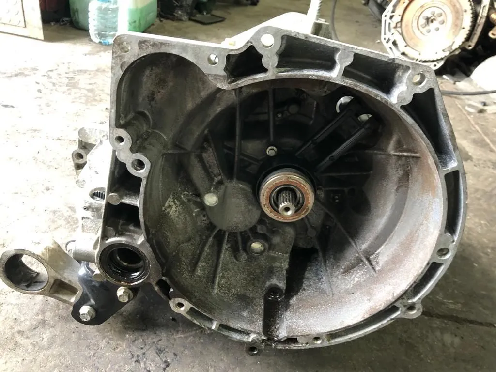 CAMBIO MANUALE COMPLETO con codice F6JD da FORD Fiesta 6Â° Serie 1400 Diesel (2009)