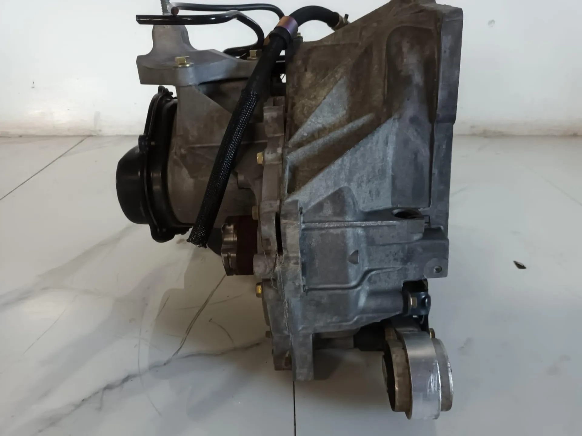 CAMBIO MANUALE COMPLETO con codice 2N1R 7002 EC da FORD Fiesta 6Â° Serie 1400 Diesel con codice motore F6JB/F6JB (2008)