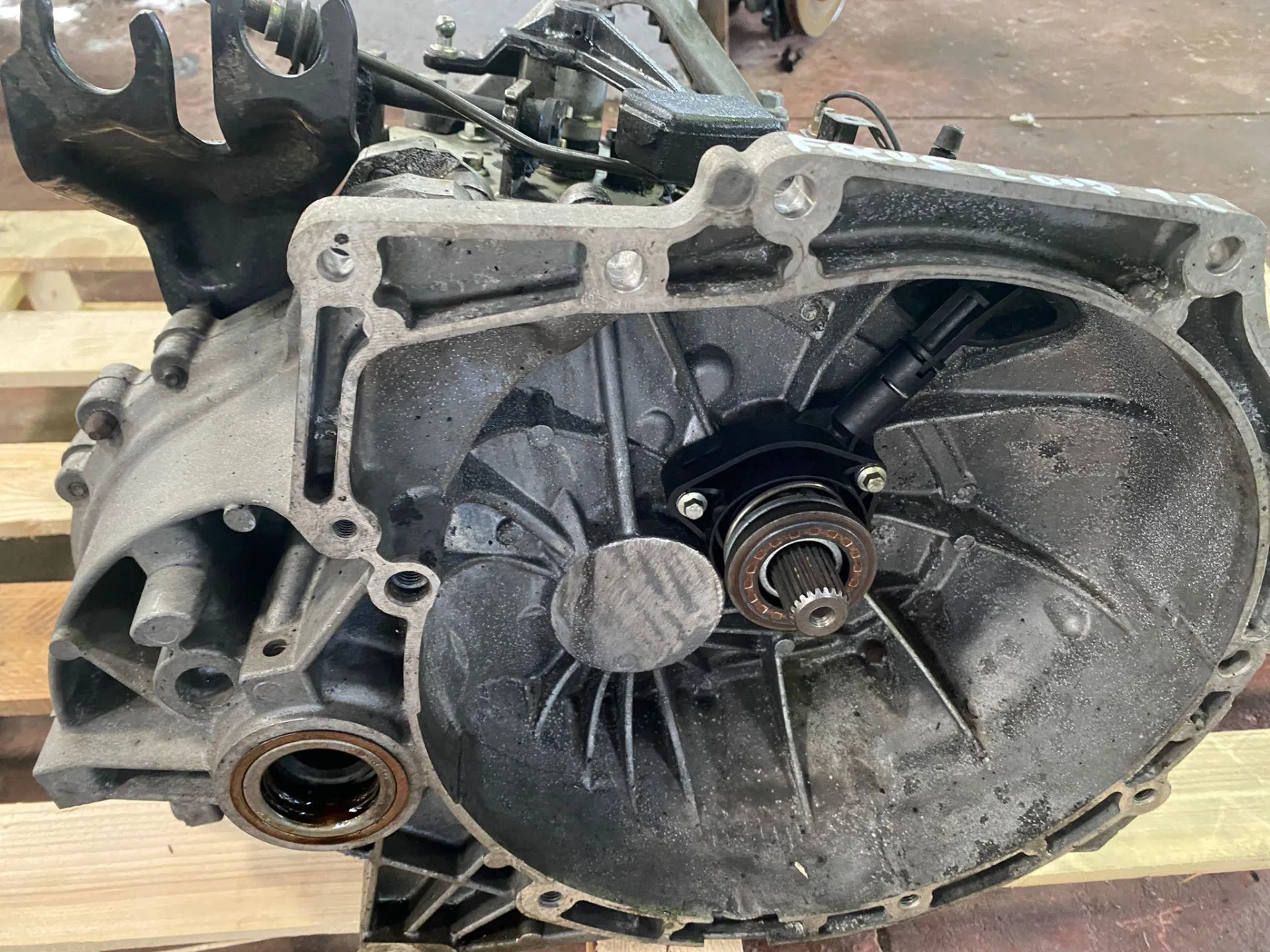 CAMBIO MANUALE COMPLETO con codice 3M5R-7F096-YF da FORD Focus Berlina 3° Serie 1600 Diesel con codice motore HHDA/HHDA (2007)