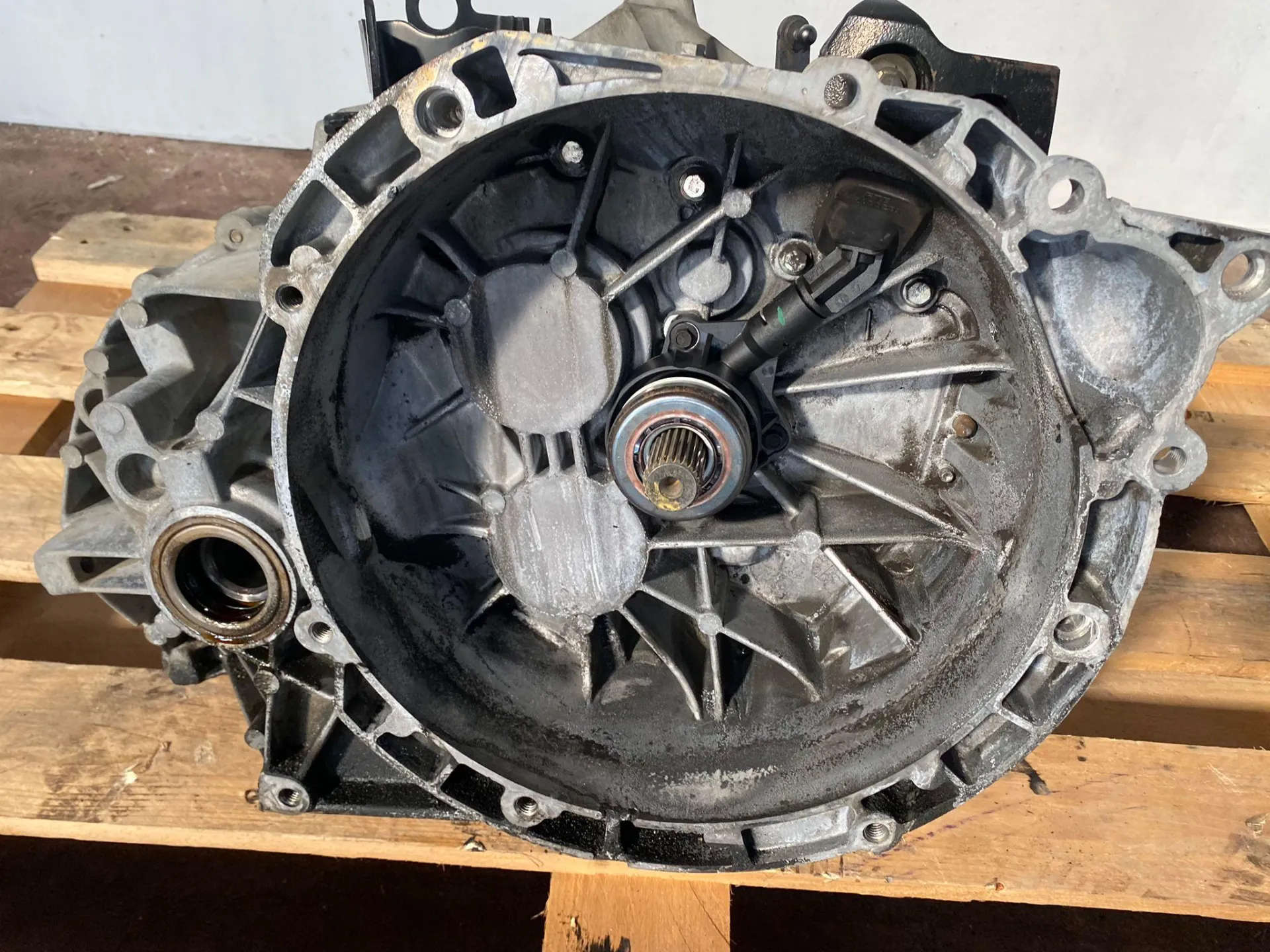 CAMBIO MANUALE COMPLETO con codice 4M5R-7002-CE da FORD Focus Berlina 4° Serie 2000 Diesel con codice motore G6DA/G6DA (2010)