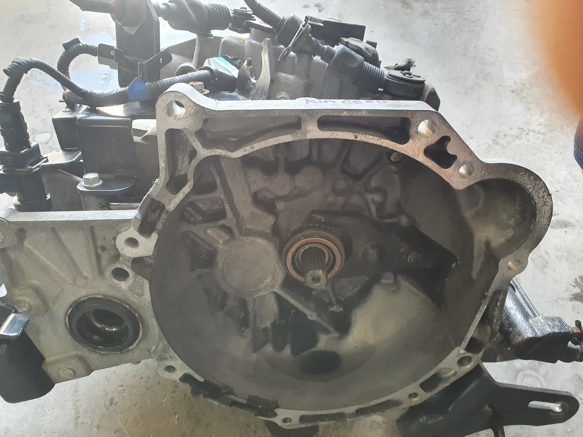 CAMBIO MANUALE COMPLETO con codice G4FC da KIA Cee'd 1Â° Serie 1400 Benzina (2011)