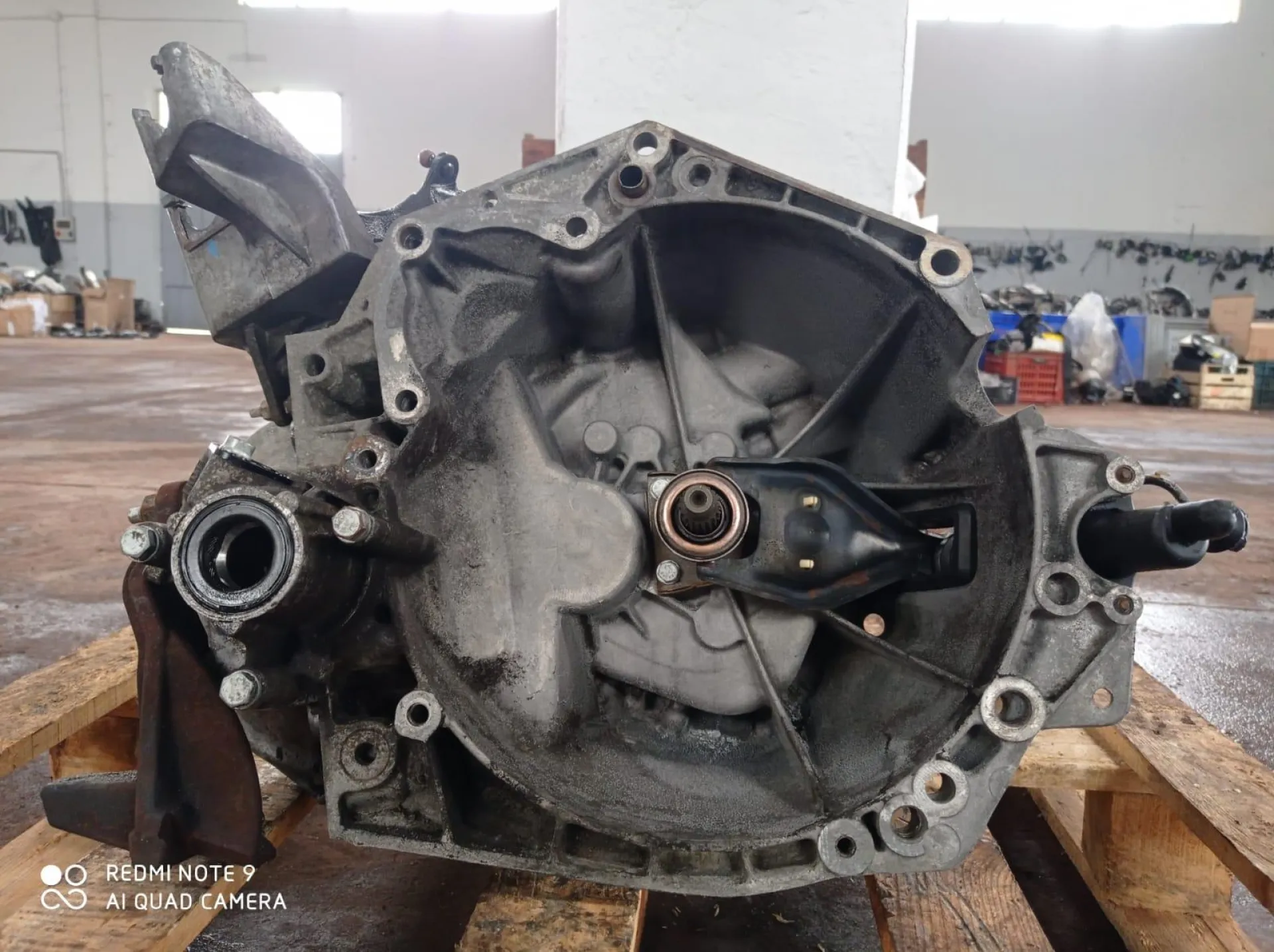 CAMBIO MANUALE COMPLETO con codice NFV da PEUGEOT 307 Berlina 2Â° Serie 2000 Diesel (2005)