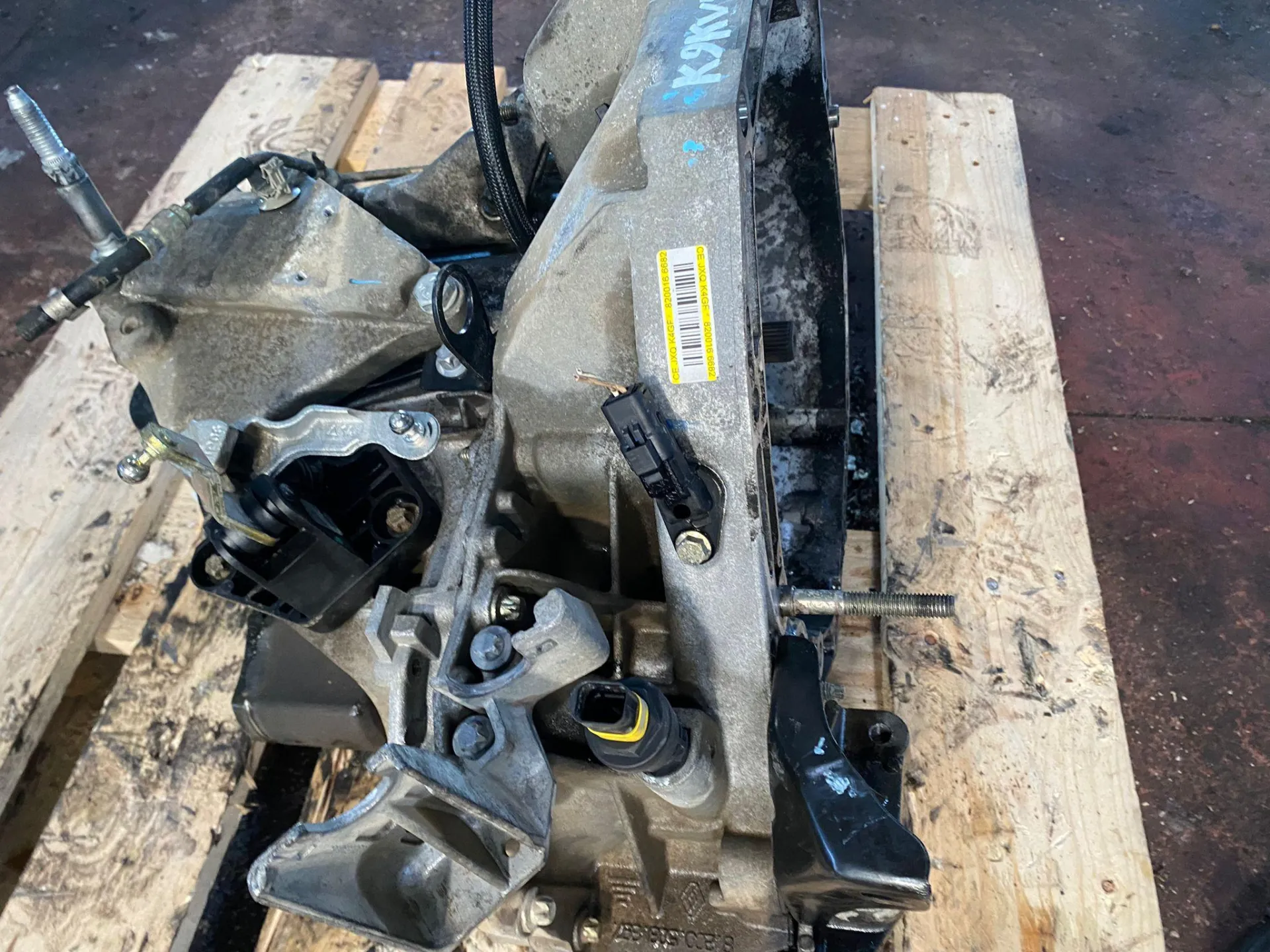 CAMBIO MANUALE COMPLETO con codice con codice motore K9K V7/K9K V7 da RENAULT Clio Serie (04>08) 1500 Diesel (2005)