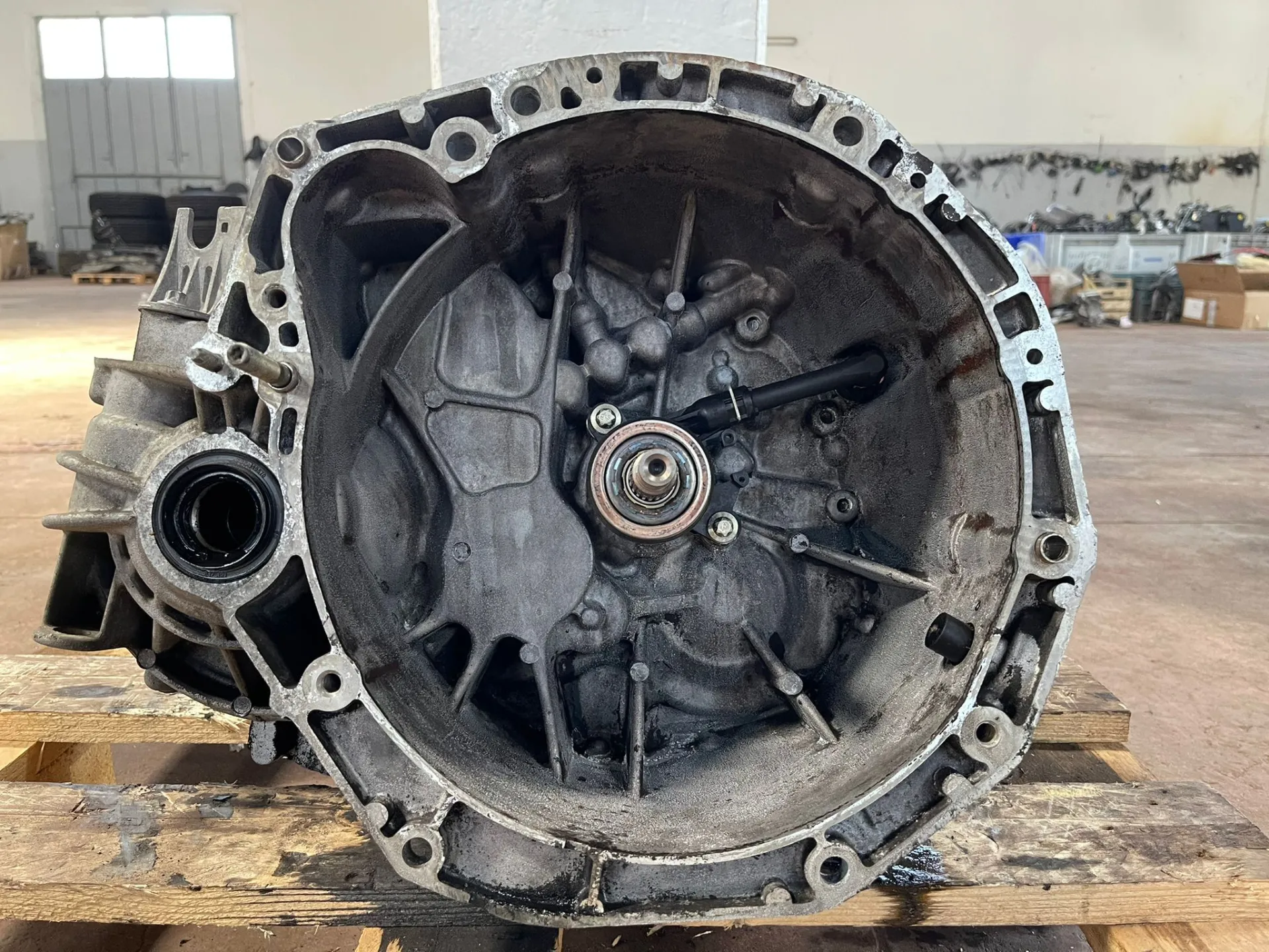 CAMBIO MANUALE COMPLETO con codice 8200559512 da RENAULT Megane ll Serie (02>06) 1900 Diesel (2005)