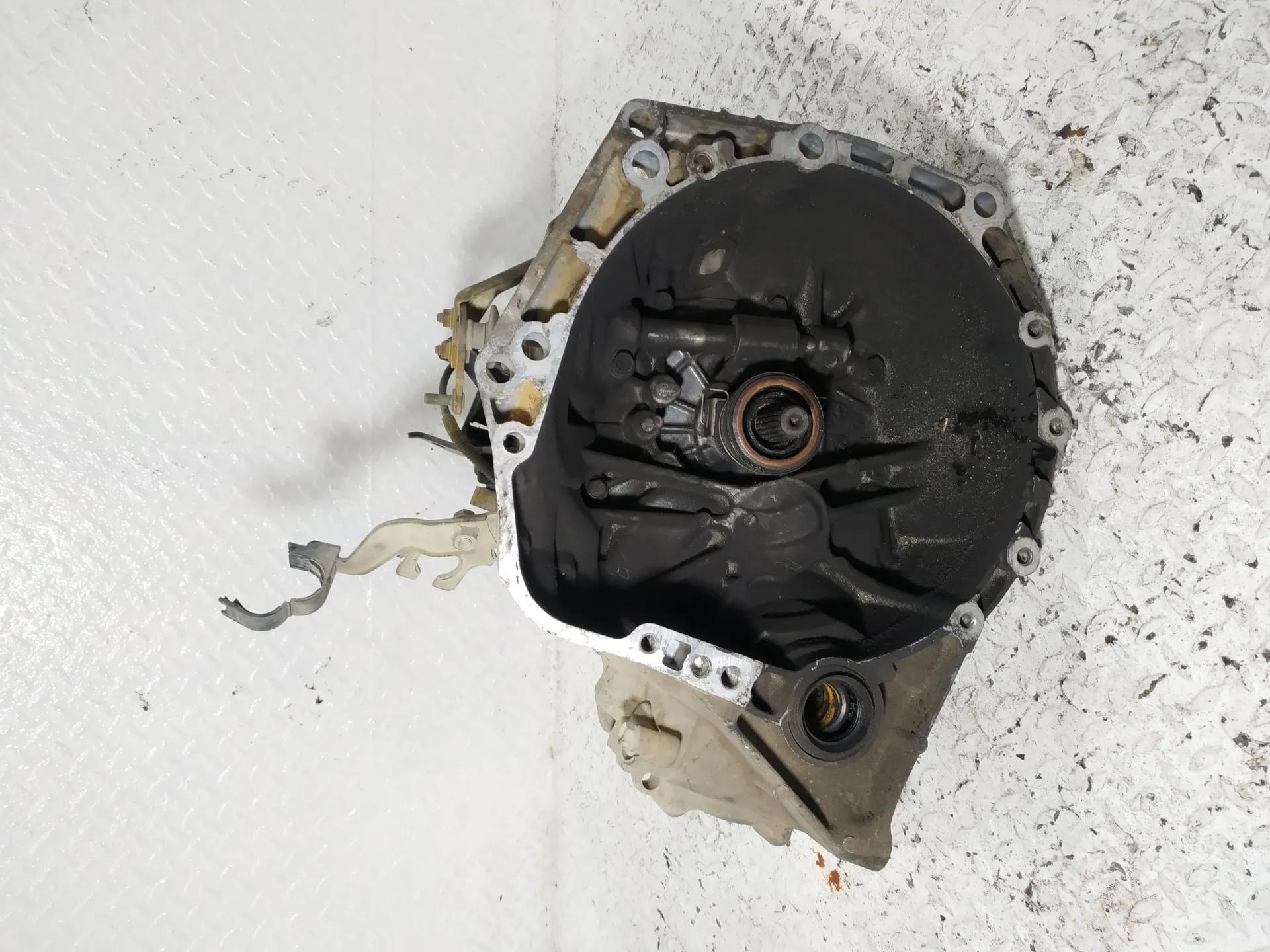 CAMBIO MANUALE COMPLETO TOYOTA Yaris Serie 303000D073 con codice motore 1KR FE (05>08)