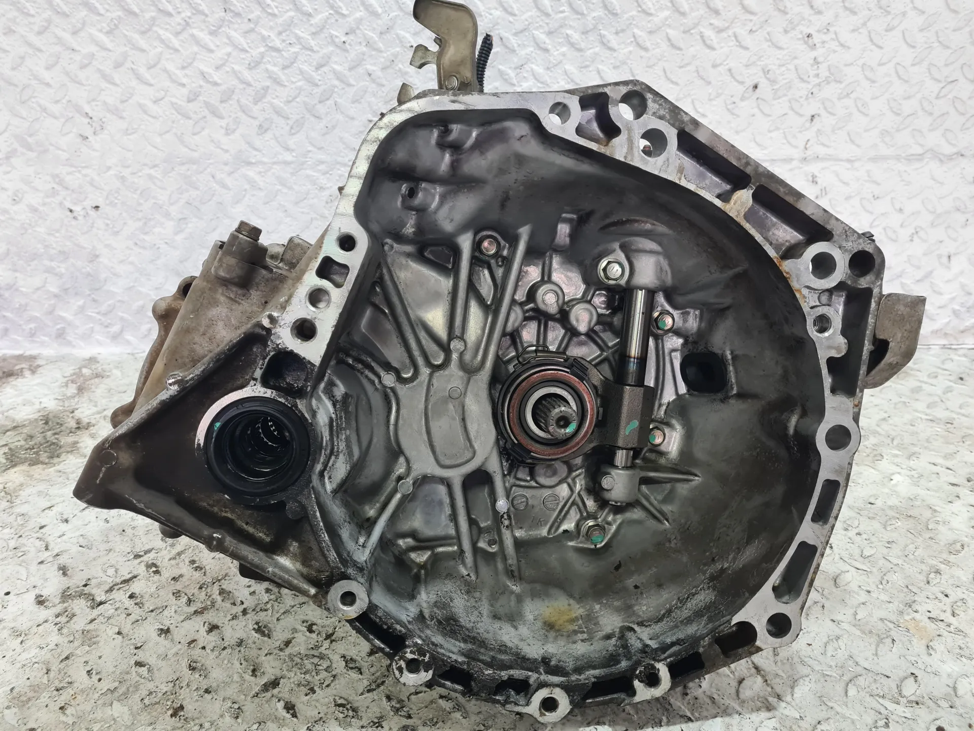 CAMBIO MANUALE COMPLETO TOYOTA Yaris Serie (05>08) con codice motore 2SZFE