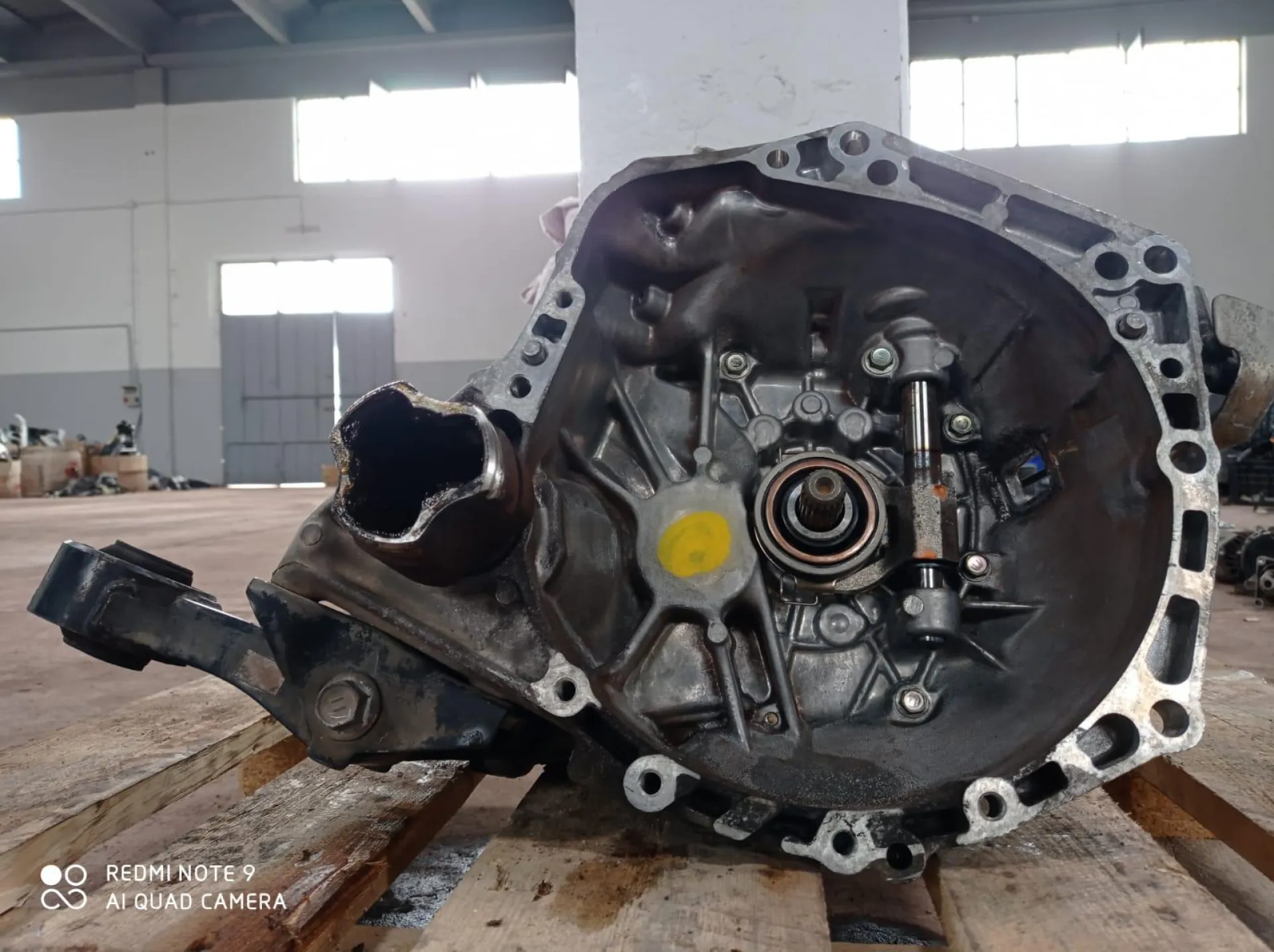 CAMBIO MANUALE COMPLETO con codice 1KR da TOYOTA Yaris Serie (14>16) 1000 Benzina (2016)