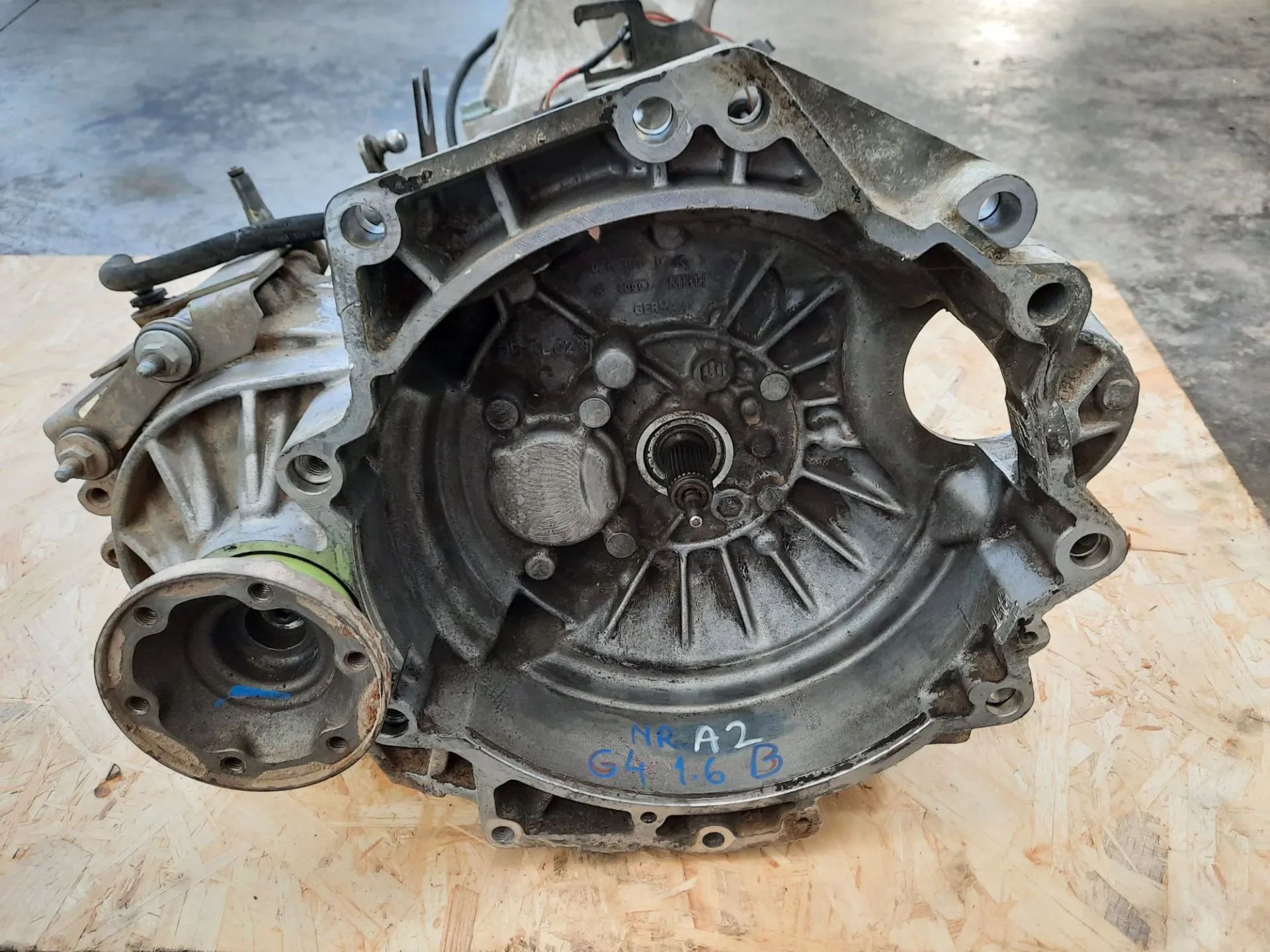 Cambio manuale VW Golf 4 1.6 B del 2001 CODICE RICAMBIO : Tpo motore AL 2001