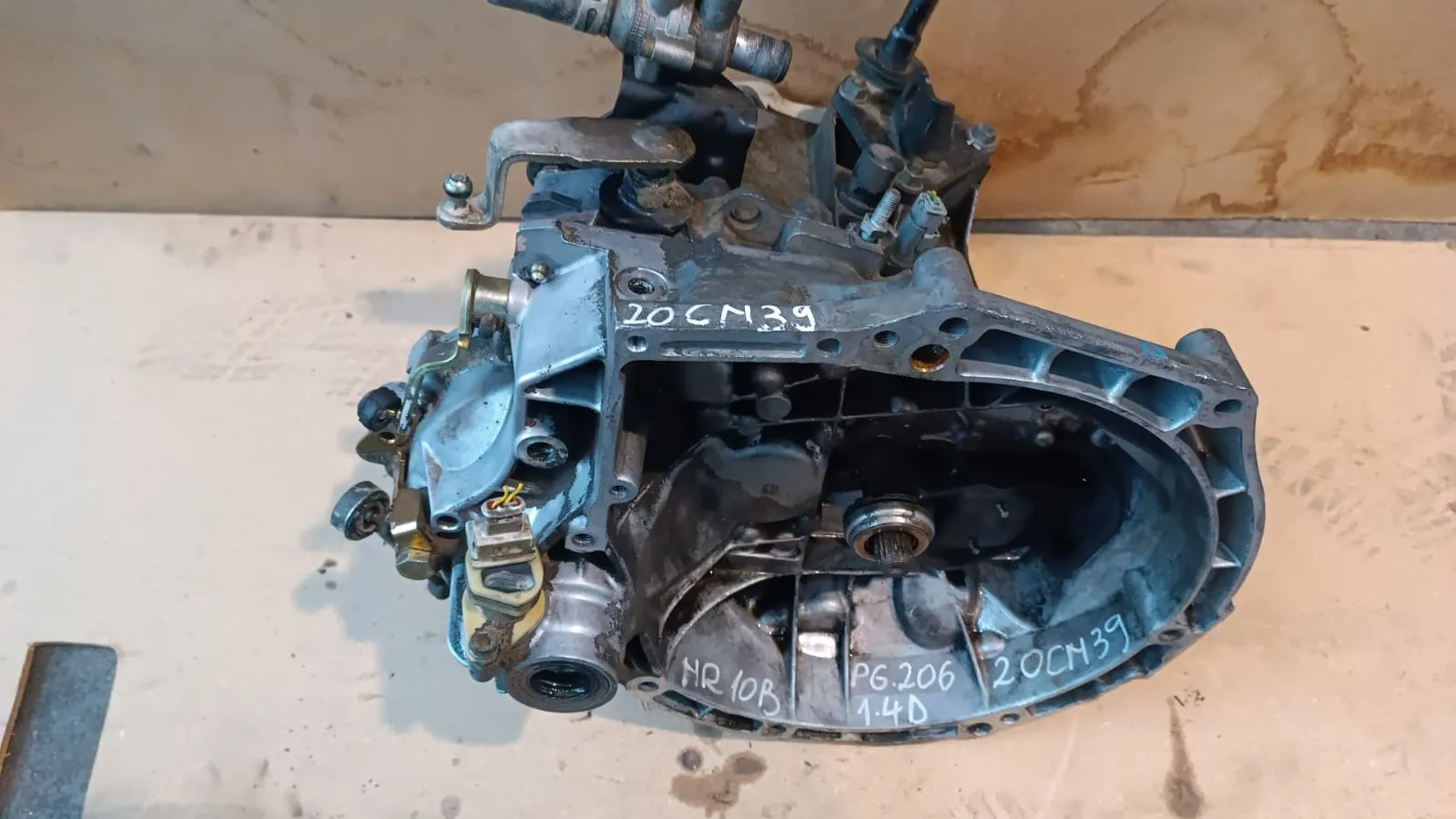 Cambio marce Peugeot 206 1.4 D del 2004 CODICE RICAMBIO : 20CN39