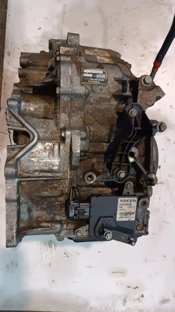 Cambio Volvo V70 del 2014 2.0 Diesel 120Kw CODICE RICAMBIO : CARCASSA ROTTA , SOLO x RICAMBI