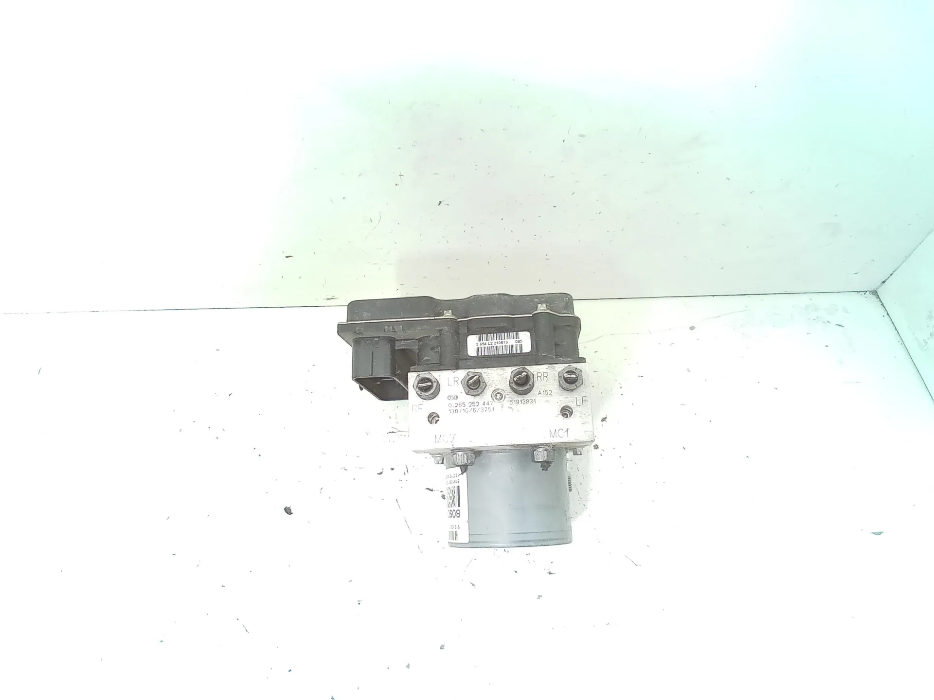 CENTRALINA ABS con codice 0265252447 da FIAT 500 Serie (07>14) 900 Benzina 63 kW / 86 CV (2013)