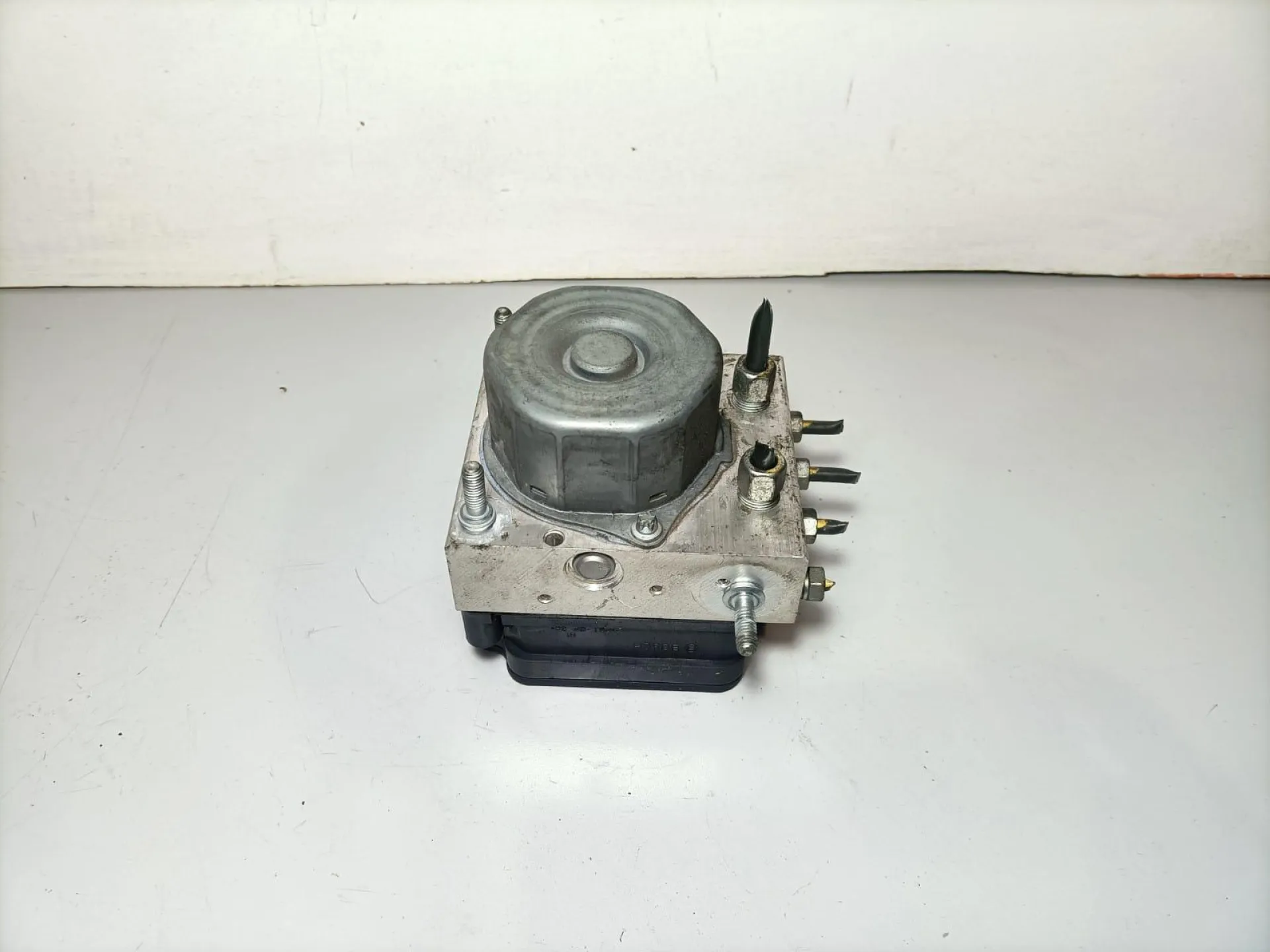 CENTRALINA ABS con codice 0265956096 da 0265956096 NISSAN Micra 7Â° Serie 1200 Benzina 59 kW / 80 CV con codice motore HR12DE/HR12DE (2012)