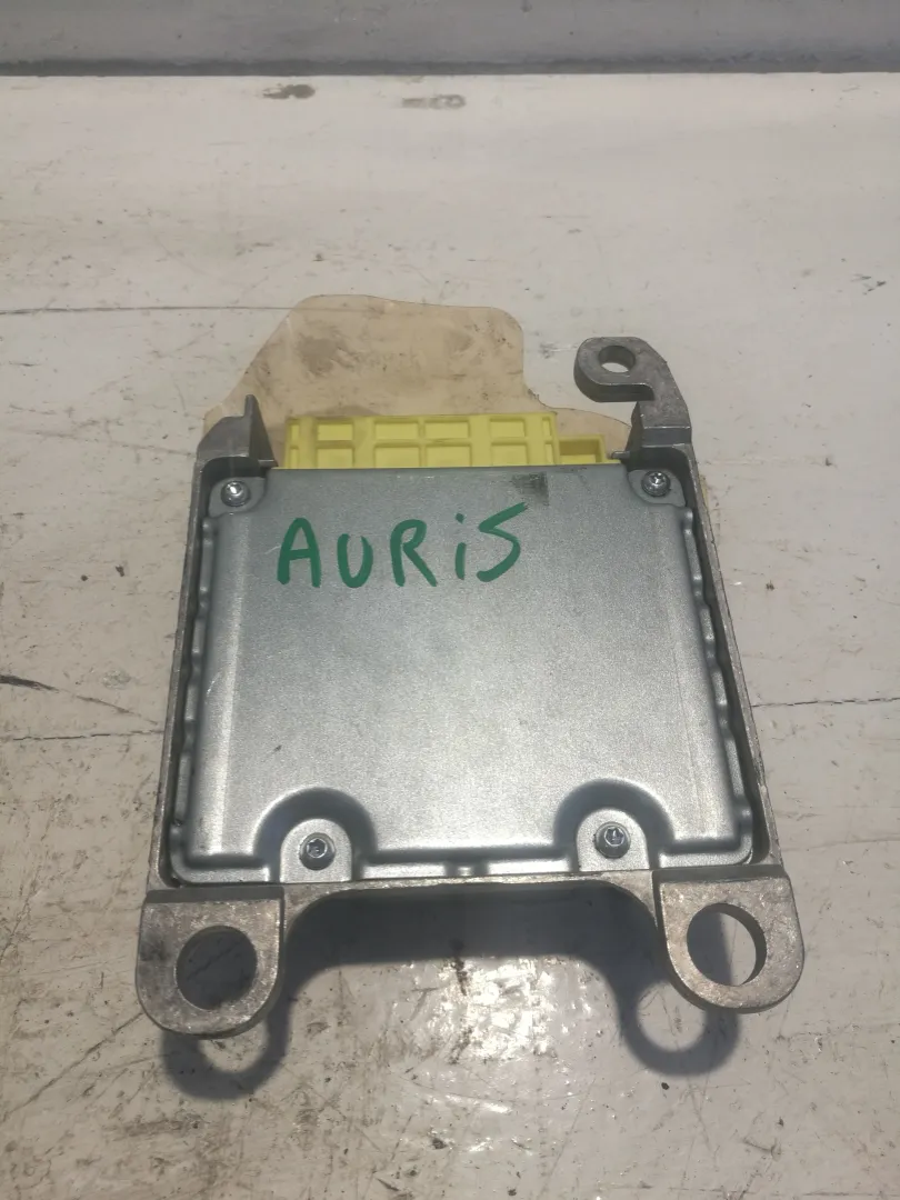 CENTRALINA AIRBAG con codice 215537106 / 8917002560 da TOYOTA Auris Serie (E150) (07>12) 1600 Benzina (2008)
