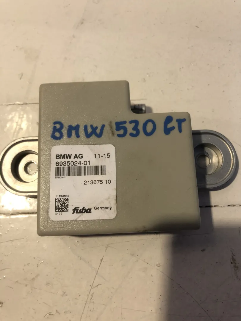 CENTRALINA ANTENNA con codice 693502401 / 21367510 da BMW Serie 5 Berlina (G30) 2000 Diesel (2016)