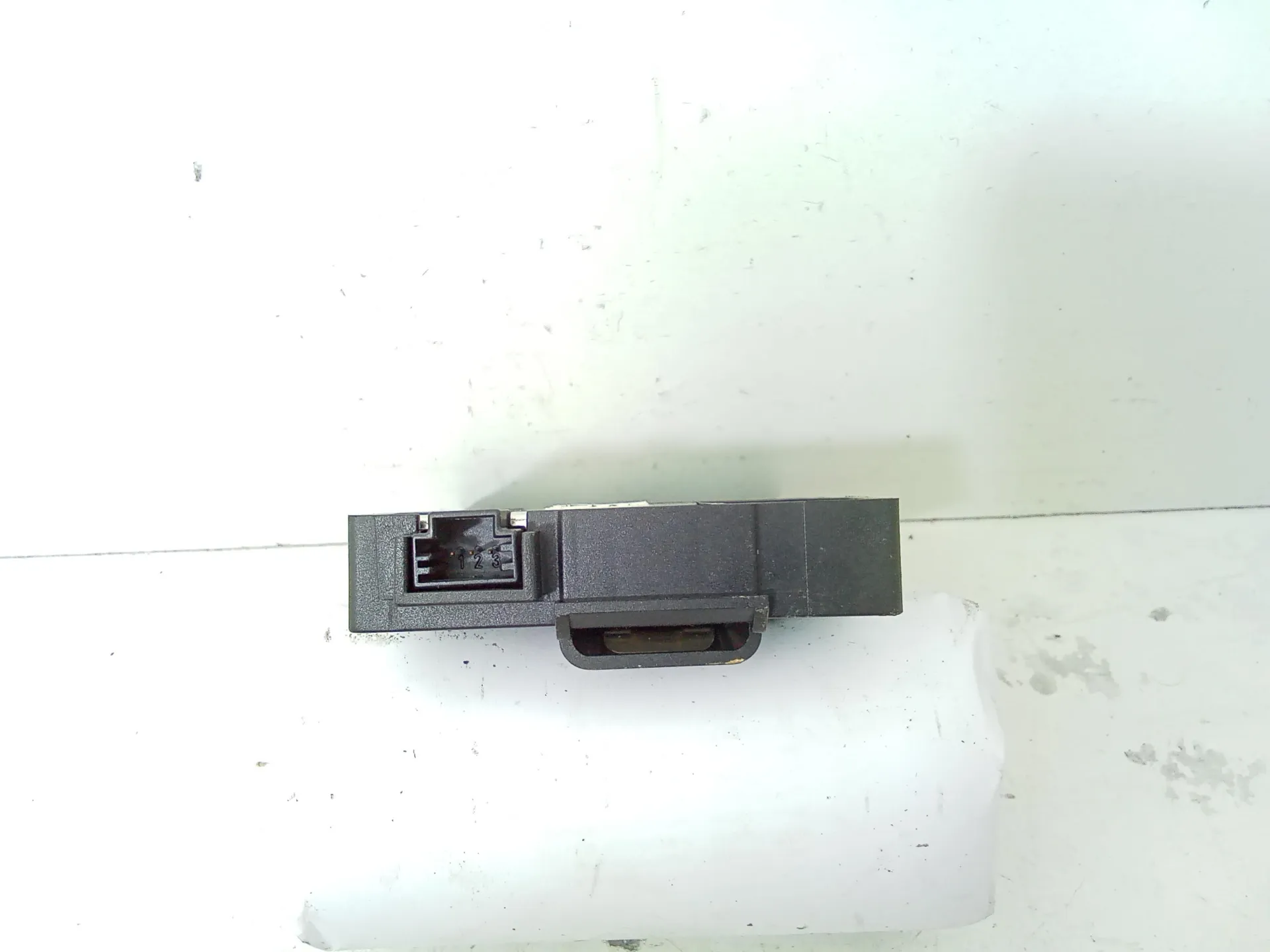 CENTRALINA ANTENNA con codice A1698200475 da MERCEDES Classe A W169 3Â° Serie 2000 Diesel 60 kW / 82 CV (2006)