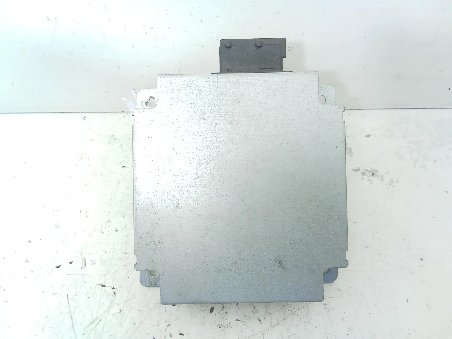 CENTRALINA AUTORADIO con codice 51833517 da ALFA ROMEO Mito Serie (955_) (08>) 1400 Benzina (2010)