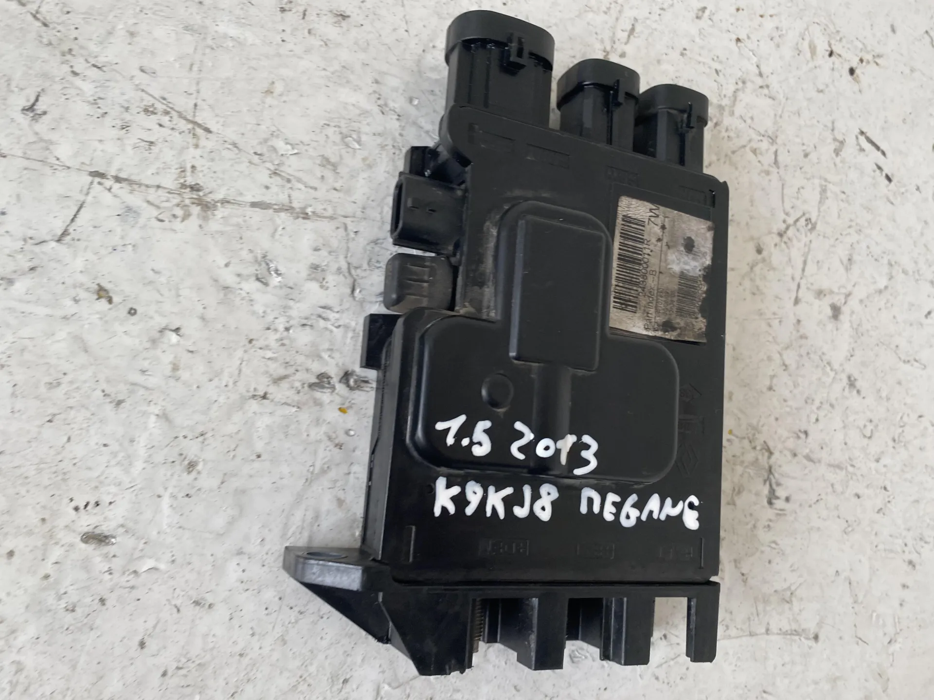 CENTRALINA BATTERIA con codice 243800011R da RENAULT Megane III (08>16) 1500 Diesel con codice motore K9K J8/K9K J8 (2013)