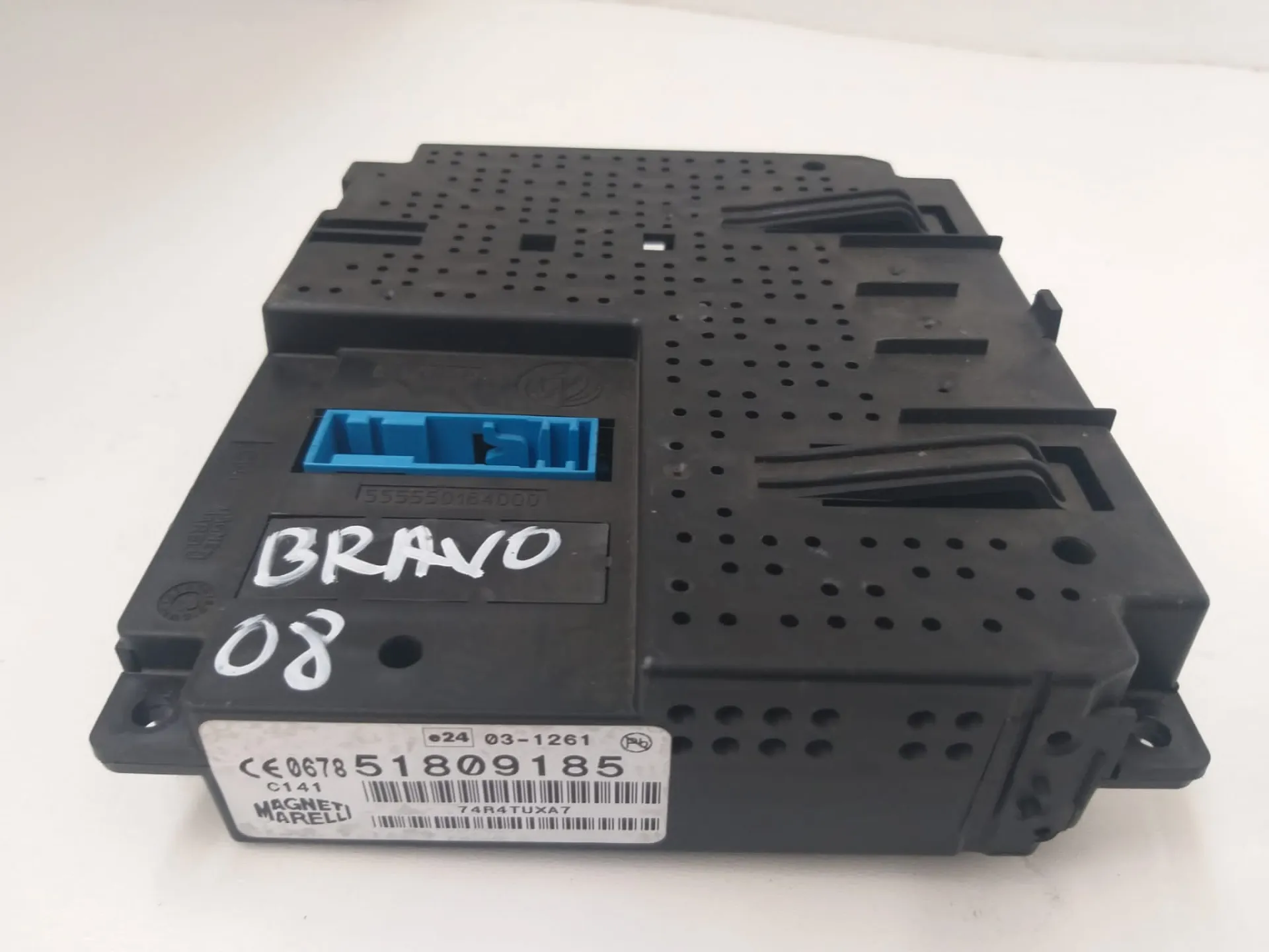 Centralina Blue & Me Fiat Bravo del 2008 CODICE RICAMBIO : 51809185