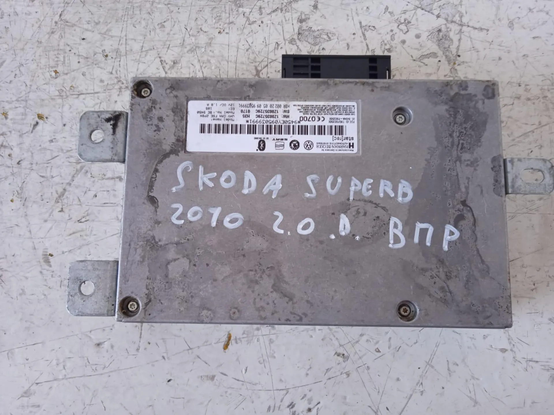 CENTRALINA BLUETOOTH TELEFONO con codice 1Z0035729C da SKODA Superb 2Â° Serie 2000 Diesel con codice motore BMP/BMP (2010)