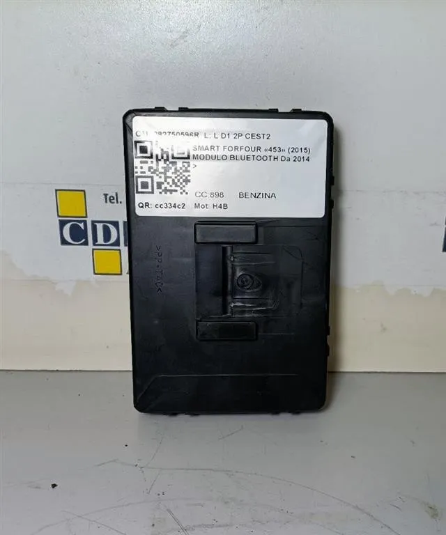 CENTRALINA BLUETOOTH TELEFONO con codice 282750596R da SMART Forfour 453 898 benzina (2014)