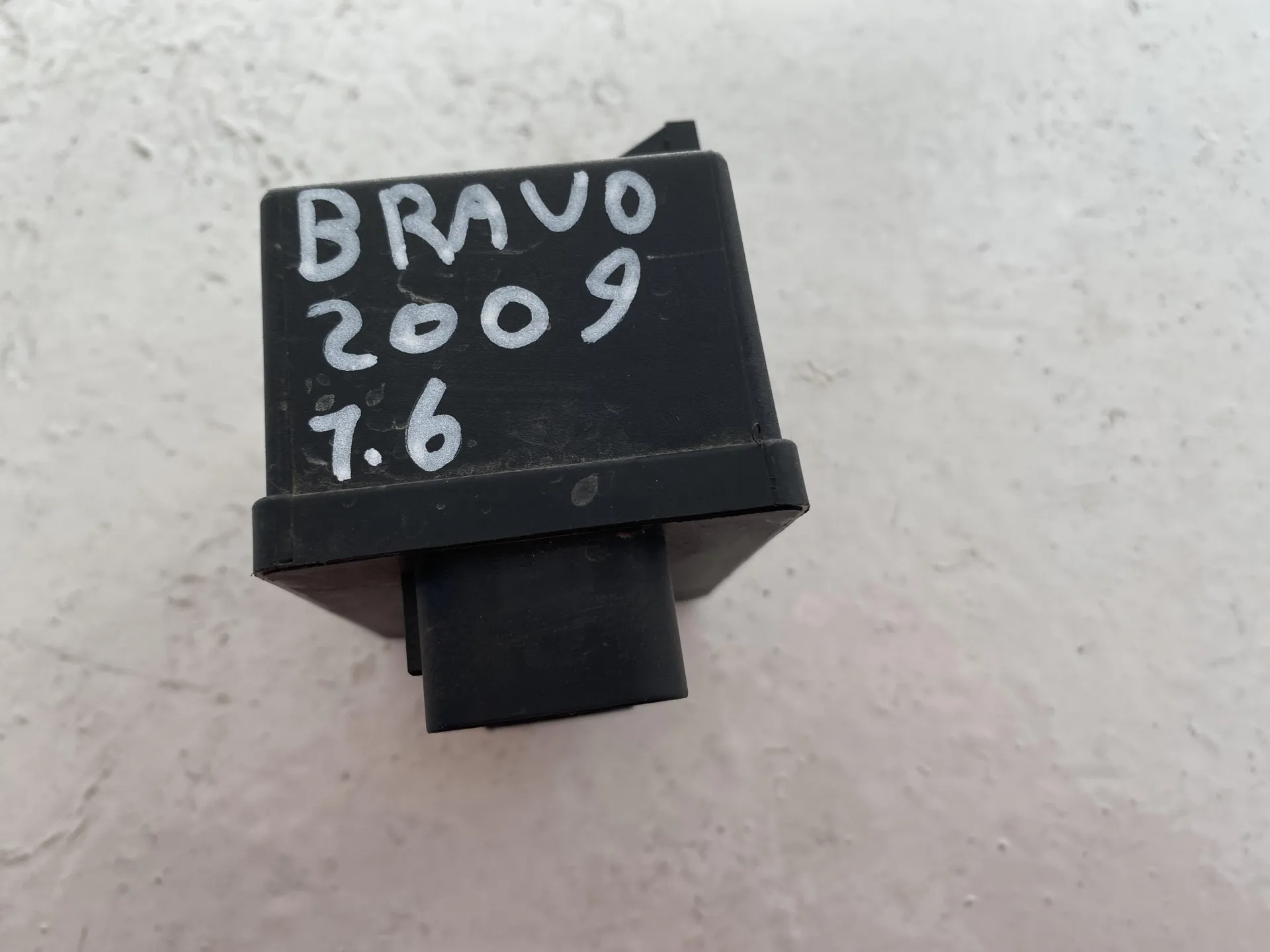CENTRALINA CANDELETTE con codice 0281003043 da FIAT Bravo 2Â° Serie 1600 Diesel con codice motore 198A3000/198A3000 (2009)