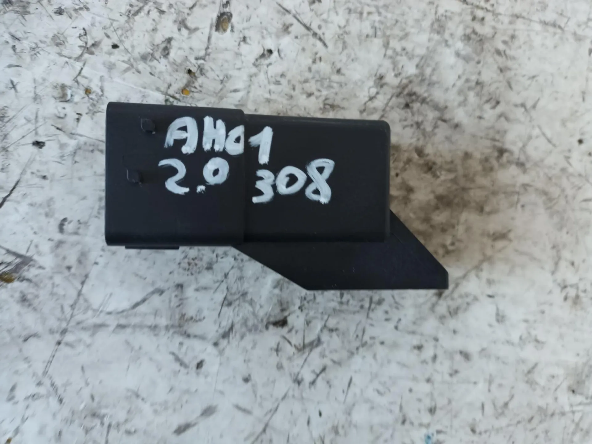 CENTRALINA CANDELETTE con codice 9803299780 da PEUGEOT 308 2Â° Serie 2000 Diesel con codice motore AH01 (2019)