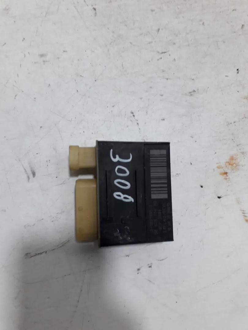 CENTRALINA CANDELETTE con codice 9662570880 da PEUGEOT 5008 1Â° Serie 1600 Diesel (2009)