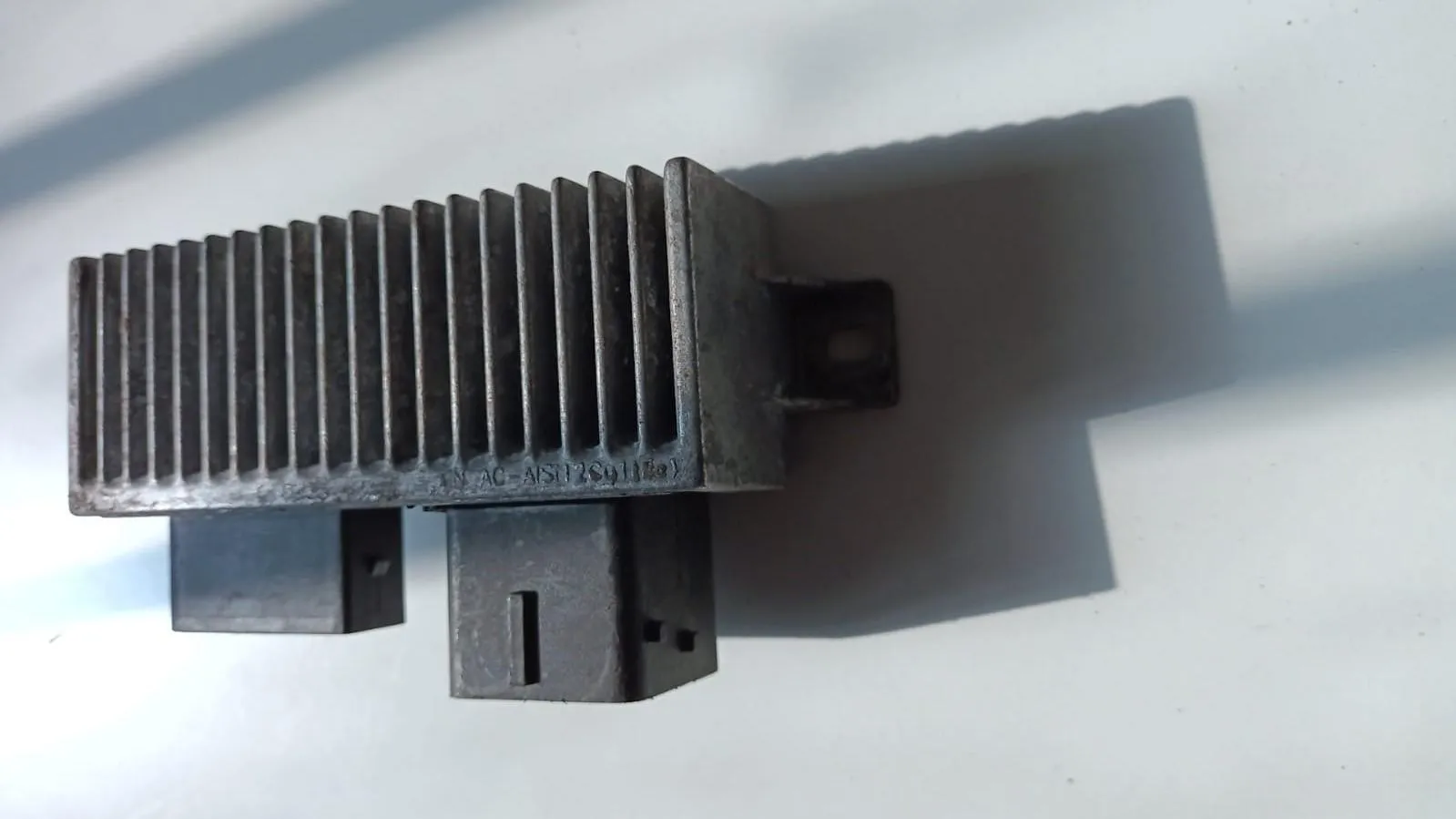 CENTRALINA CANDELETTE con codice 8200558438-A da RENAULT Clio Serie (08>15) 1500 Diesel con codice motore K9K/K9K (2010)