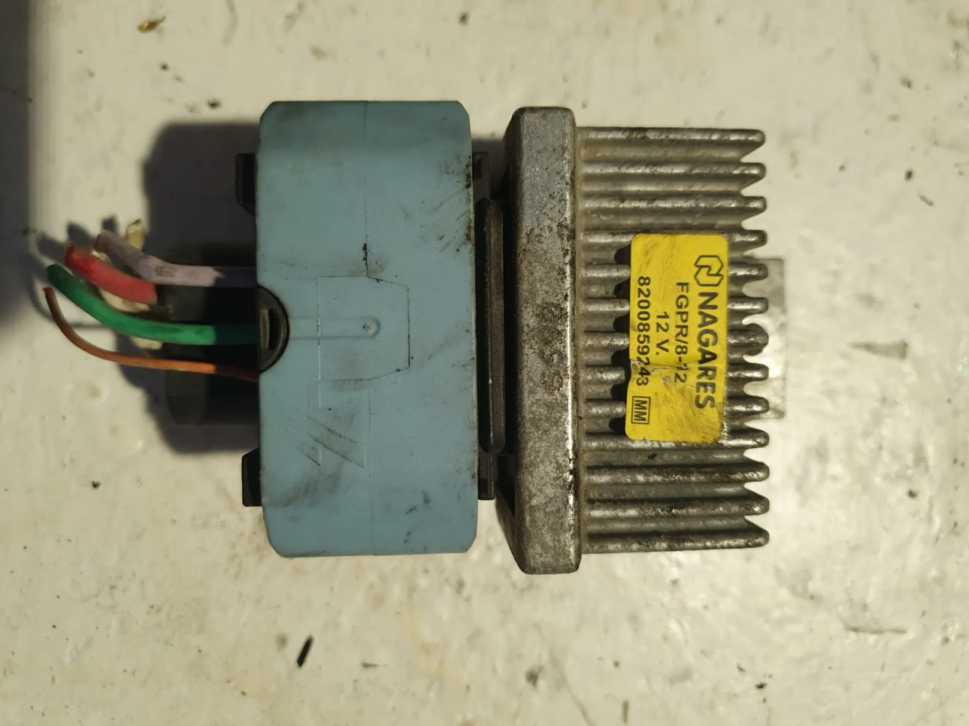 CENTRALINA CANDELETTE con codice 8200859243 da RENAULT Scenic Serie (09>16) 1500 Diesel (2015)