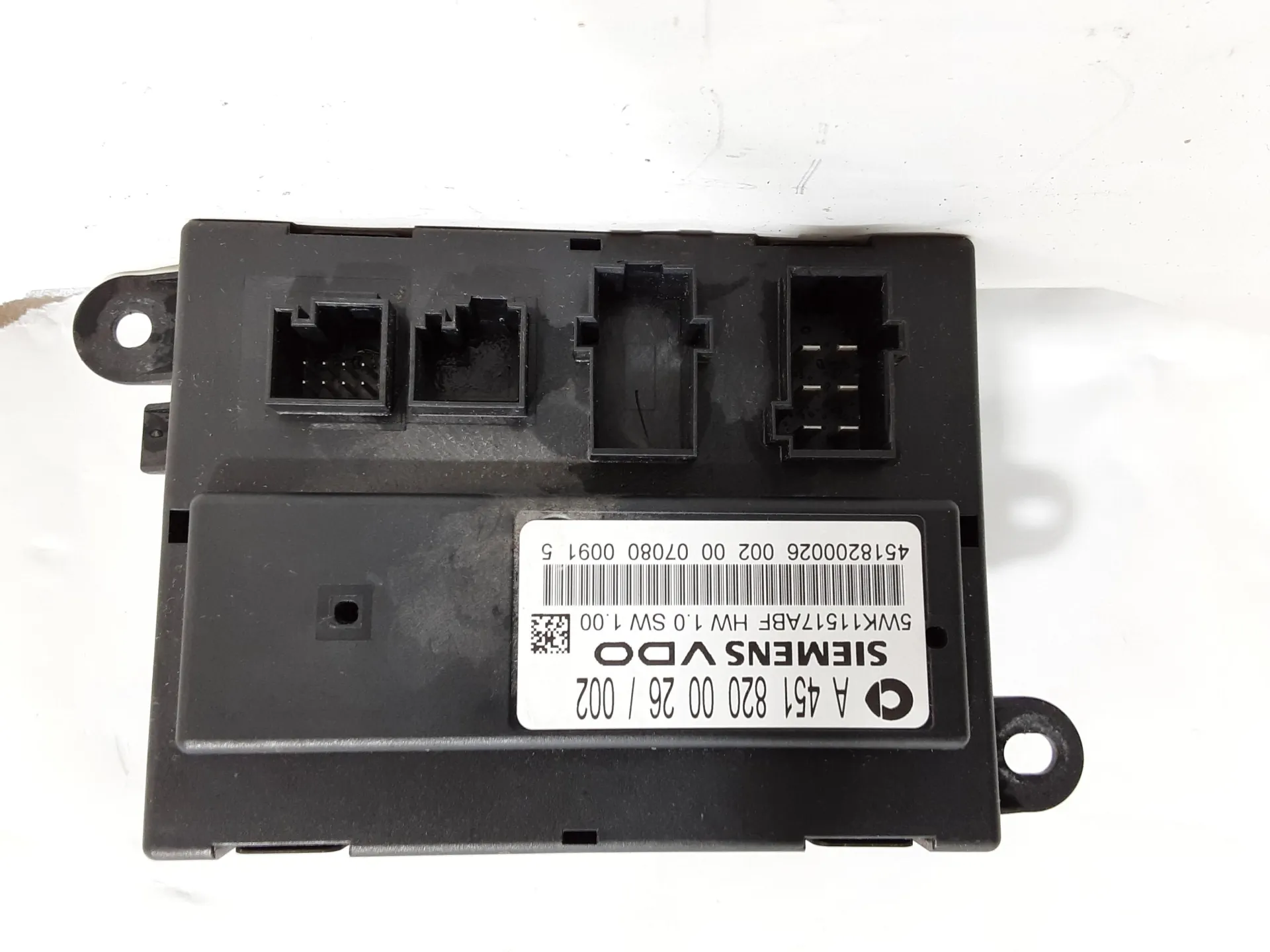 CENTRALINA CHIUSURA CENTRALIZZATA con codice A4518200026 da SMART Fortwo Coupé 3° Serie (w 451) 1000 Benzina 52 kW / 71 CV (2007)