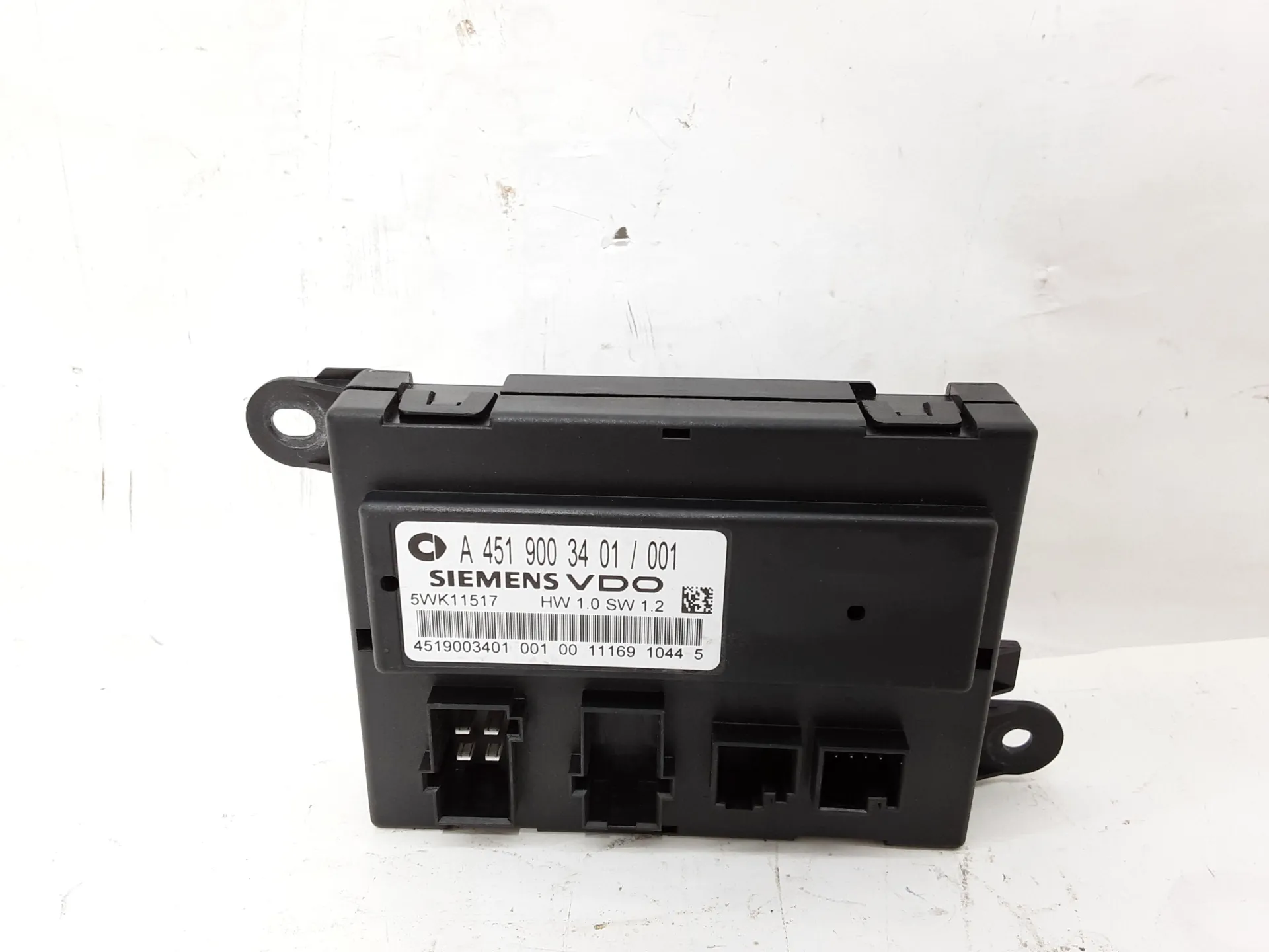 CENTRALINA CHIUSURA CENTRALIZZATA con codice A4519003401 da SMART Fortwo Coupé 3° Serie (w 451) 1000 Benzina 52 kW / 71 CV con codice motore 3B21/M 132.910
