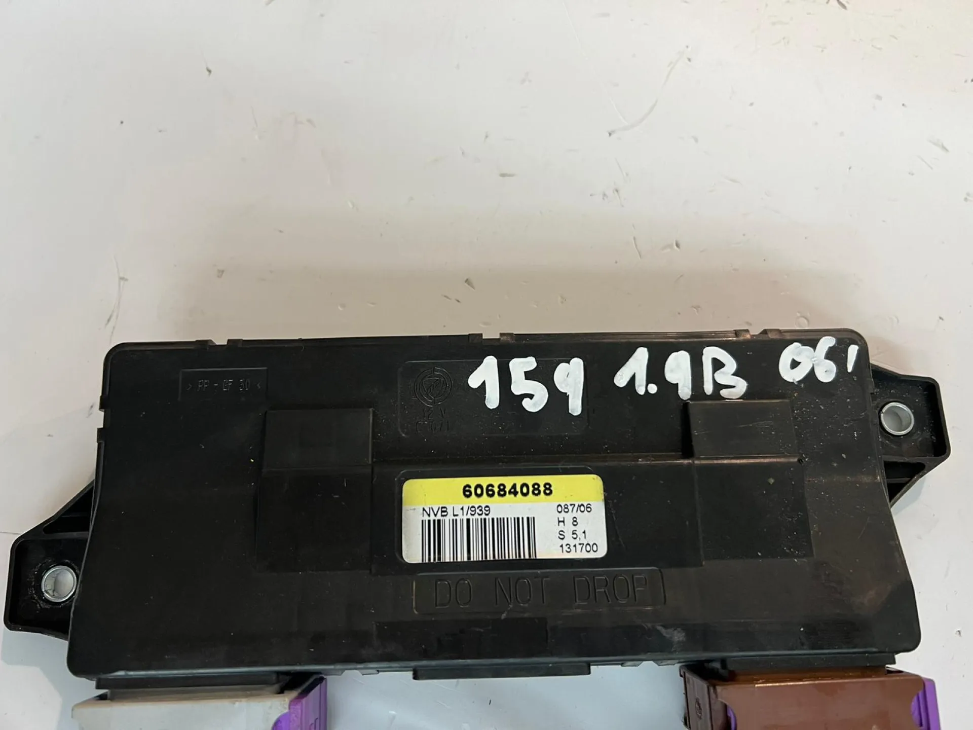 Centralina chiusure Alfa Romeo 159 1.9 B del 2006 CODICE RICAMBIO : 60684088
