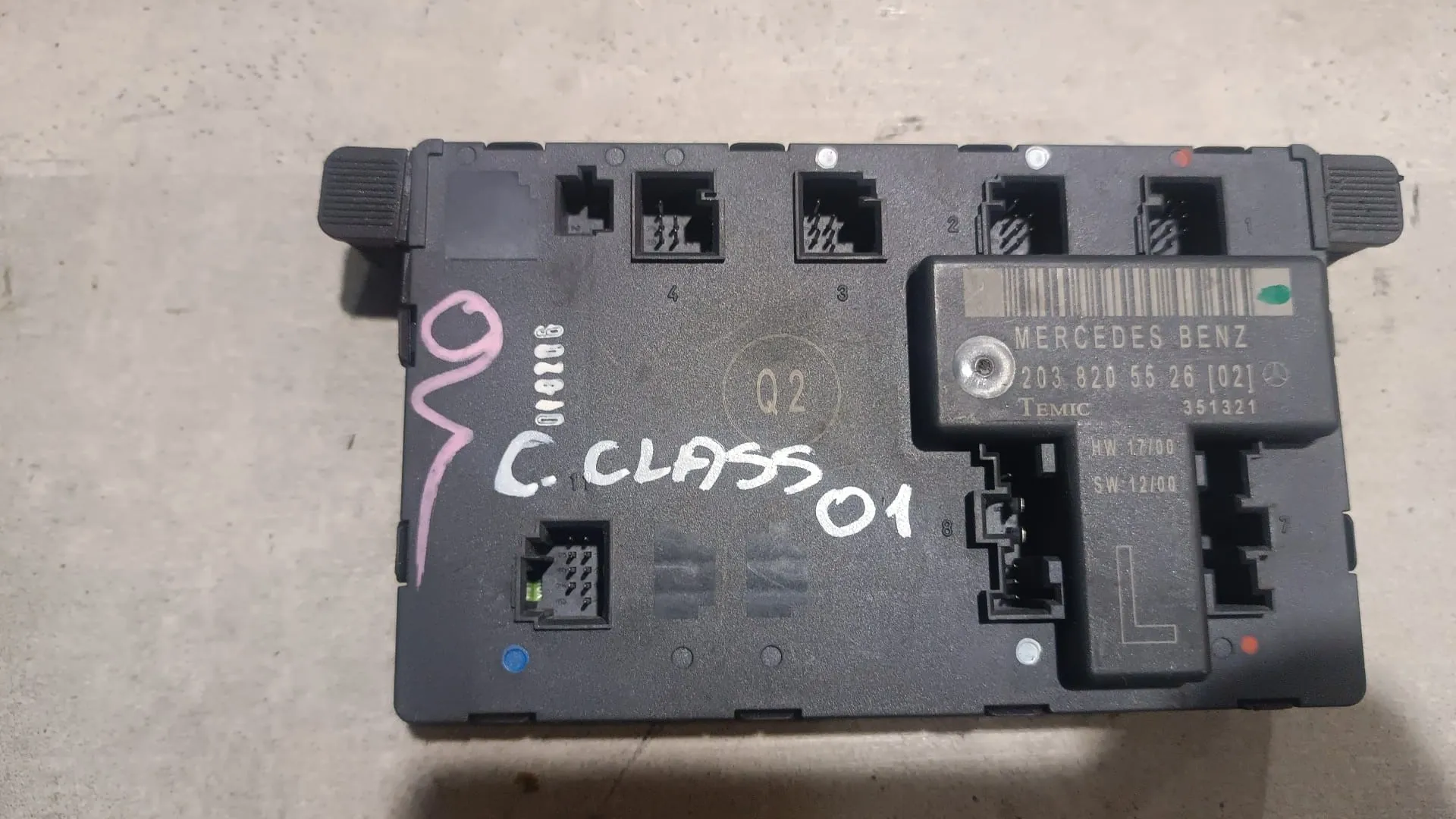 Centralina chiusure anteriore sinistra Mercedes Classe C 1.8 B del 2001 CODICE RICAMBIO : 2038205526