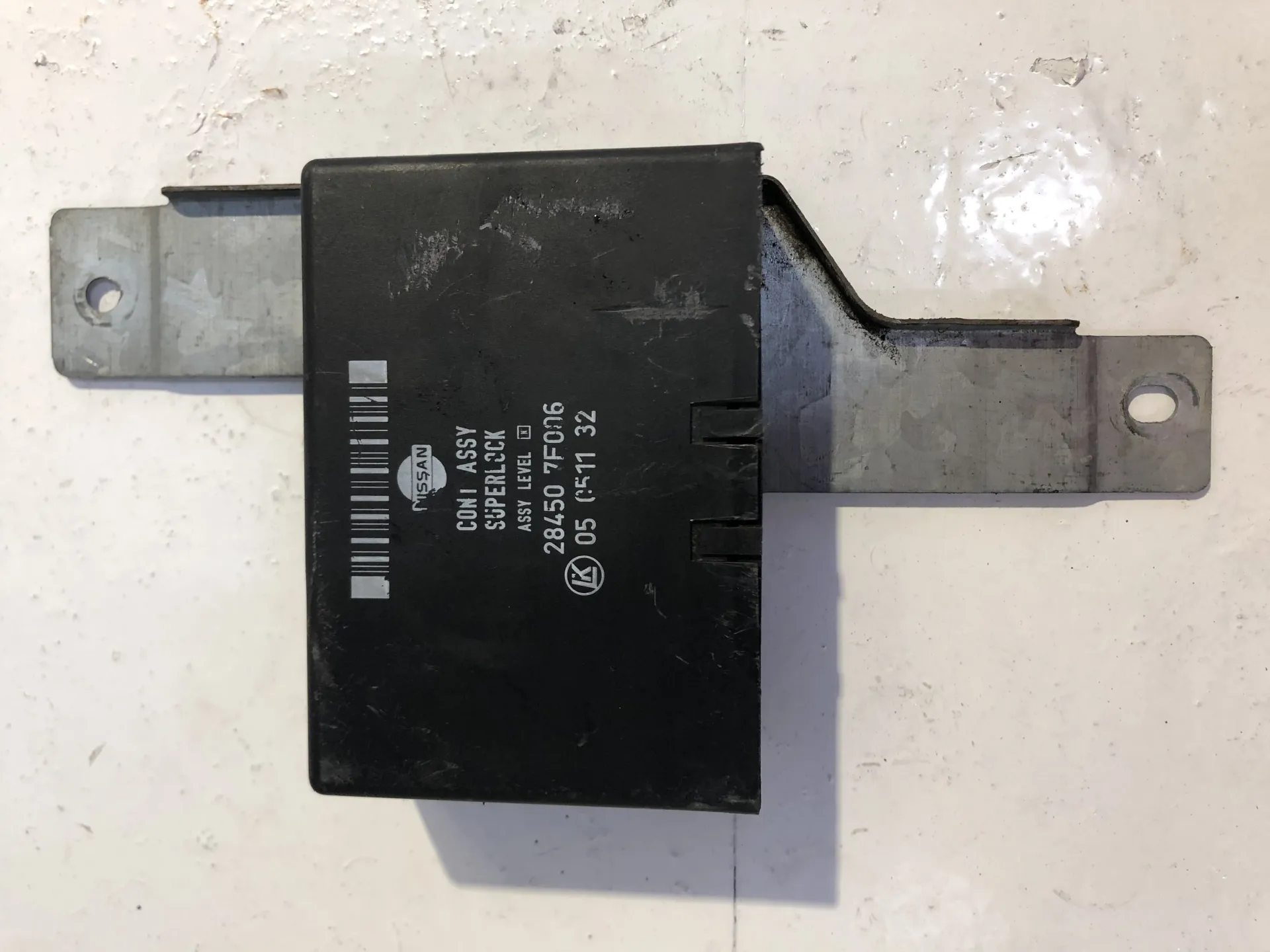 CENTRALINA CHIUSURE con codice 284507F006 da NISSAN Terrano 4Â° Serie 2700 Diesel (2005)