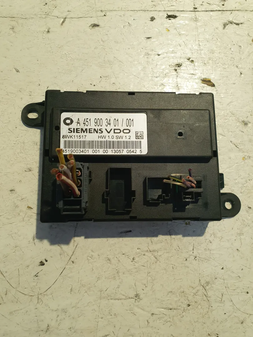 CENTRALINA CHIUSURE con codice A4519003401 / 5WK11517 da SMART ForTwo Cabrio 3Â° Serie (w 451) 1000 Benzina (2009)