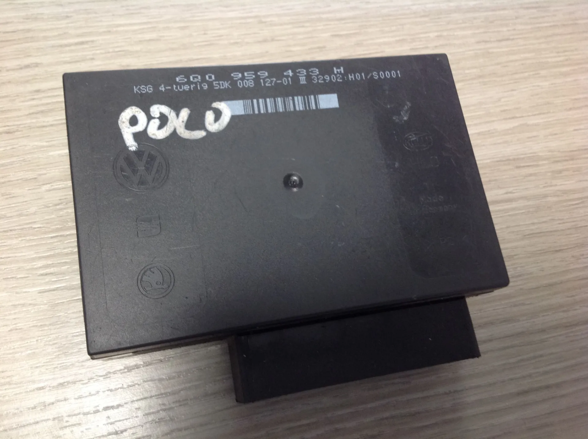 CENTRALINA CHIUSURE con codice 6Q0959433H da VOLKSWAGEN Polo 4Â° Serie Benzina