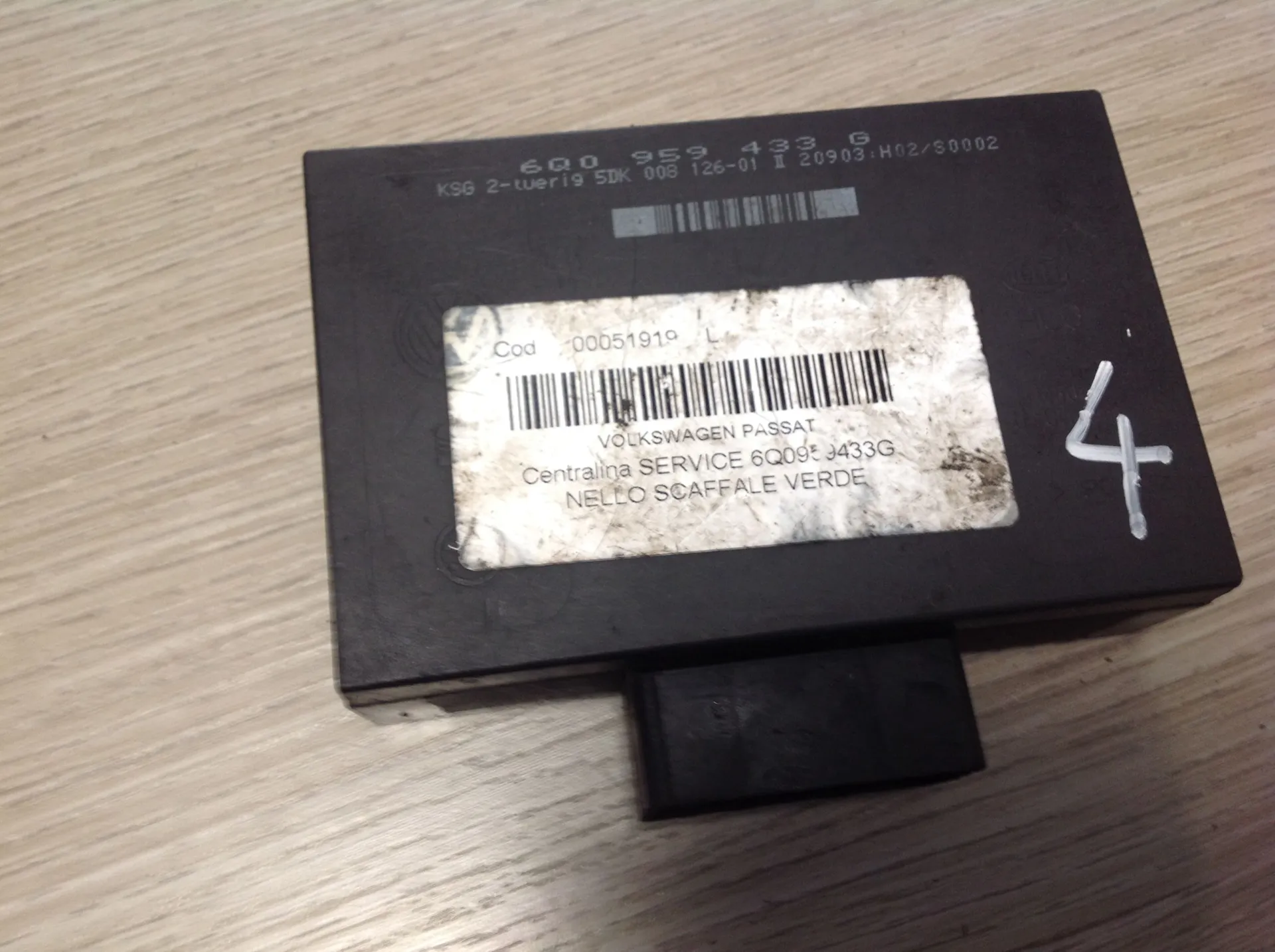 CENTRALINA CHIUSURE con codice 6Q0959433G da VOLKSWAGEN Polo 4Â° Serie Benzina