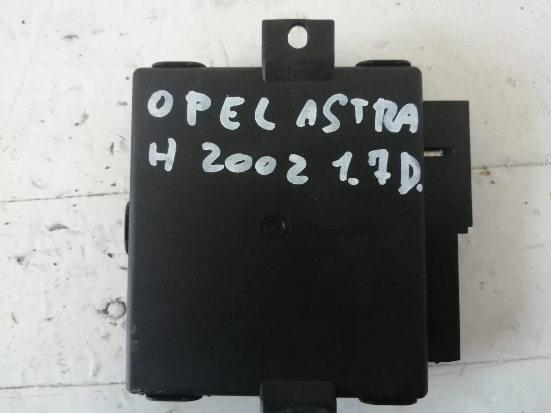 CENTRALINA COMFORT con codice 9330065187 da OPEL Astra H Berlina 1700 Diesel (2004)