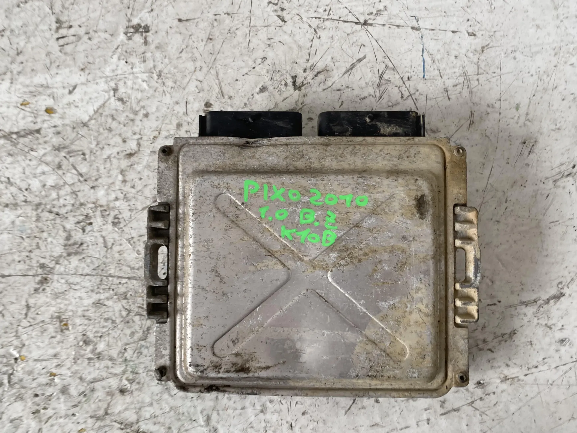 CENTRALINA ECU con codice 616703000 da NISSAN Pixo 1Â° Serie 1000 Benzina con codice motore K10B/K10B (2010)