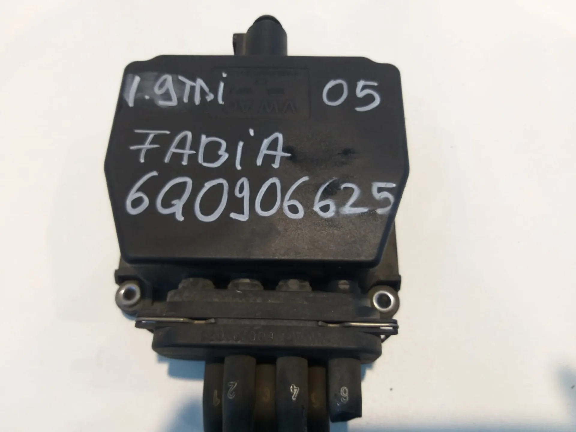 Centralina elettrovalvole Skoda Fabia del 2005 1.9 TDI CODICE RICAMBIO : 6Q0906625