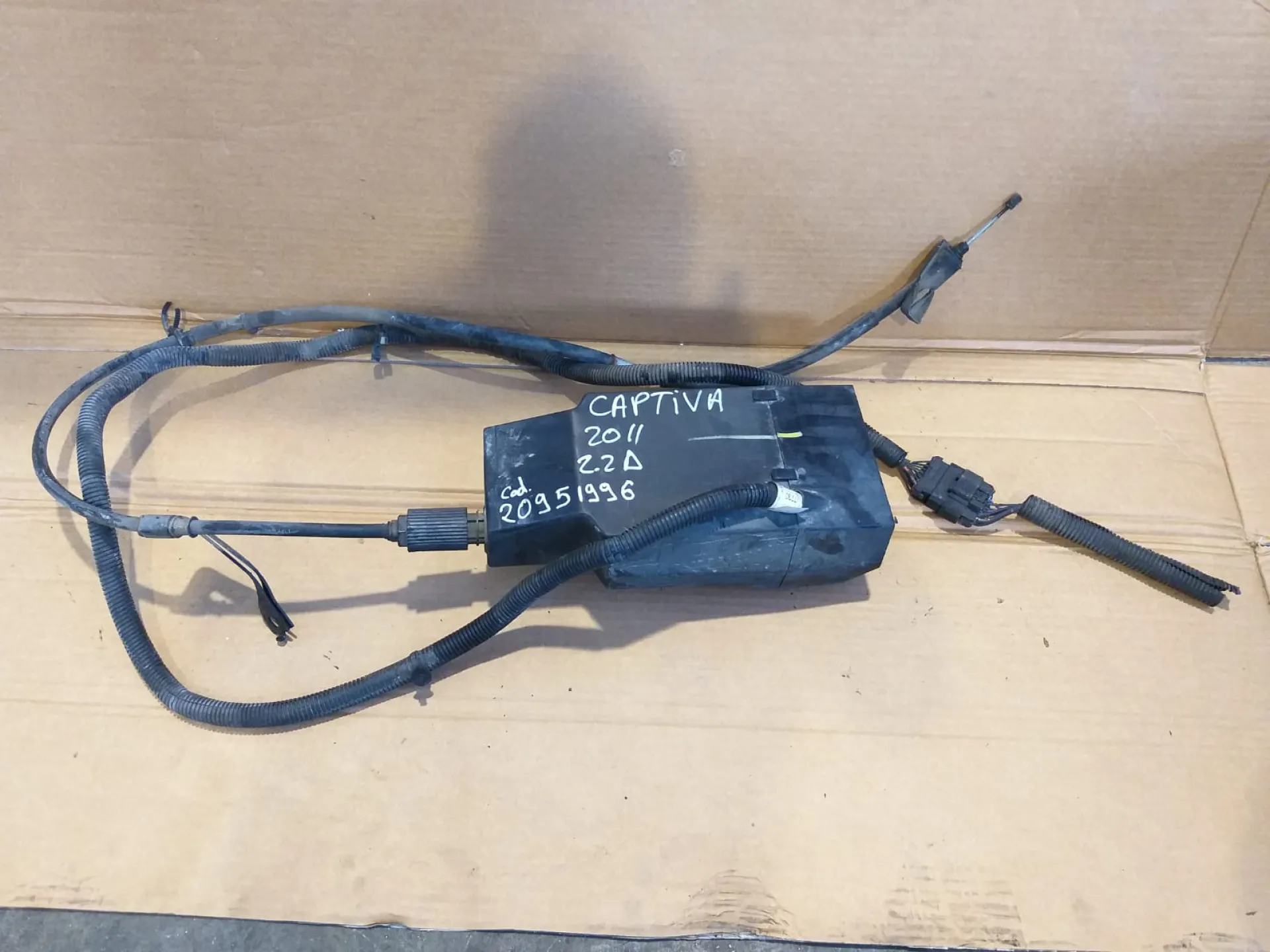 Centralina freno stazionamento Chevrolet Captiva del 2012 2.2 Diesel CODICE RICAMBIO : 20951996