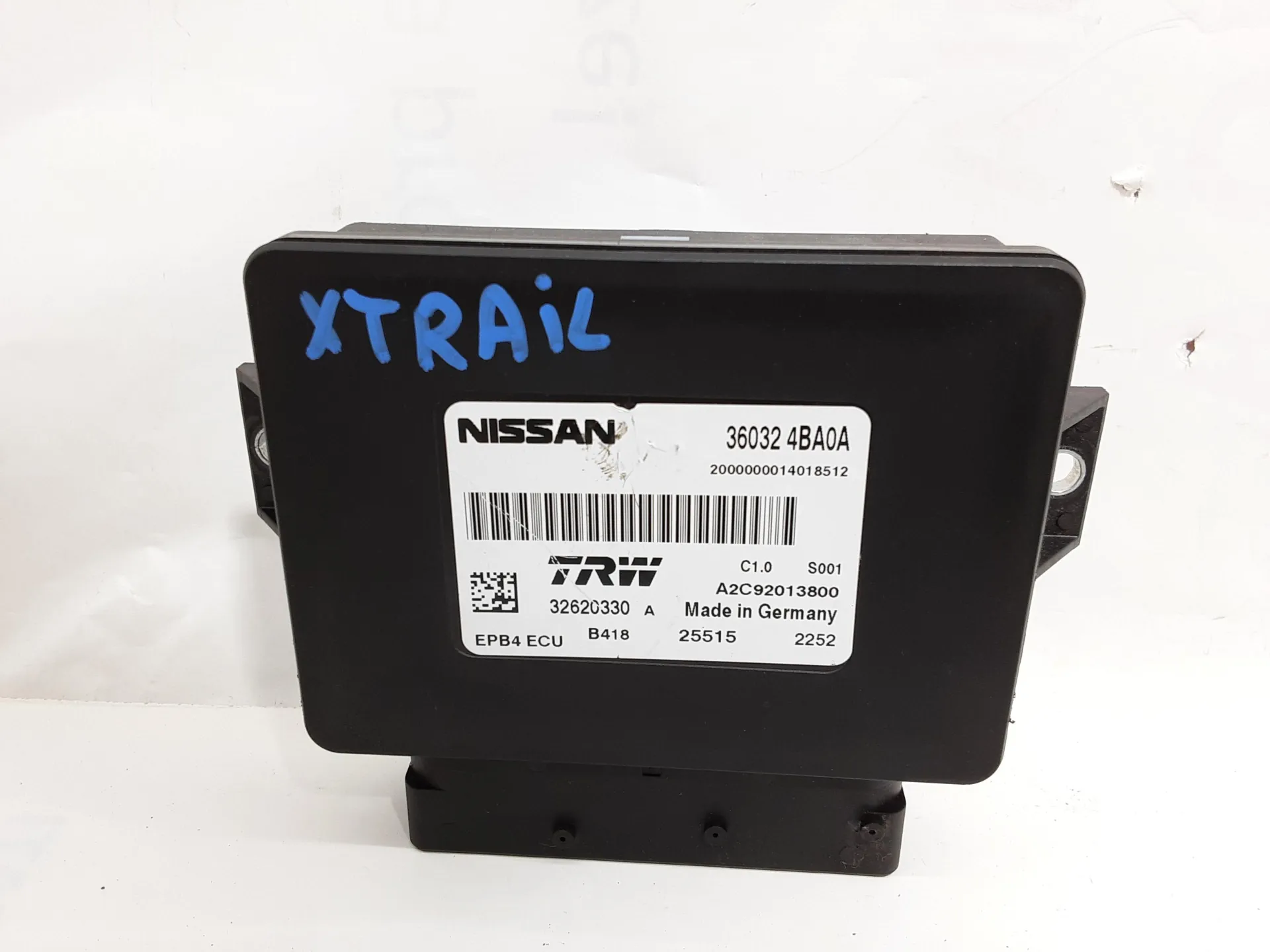 CENTRALINA FRENO STAZIONAMENTO con codice 32620330 da NISSAN X-Trail Serie (T32) (14>18) 1600 Diesel 96 kW / 130 CV con codice motore R9M/R9M (2017)