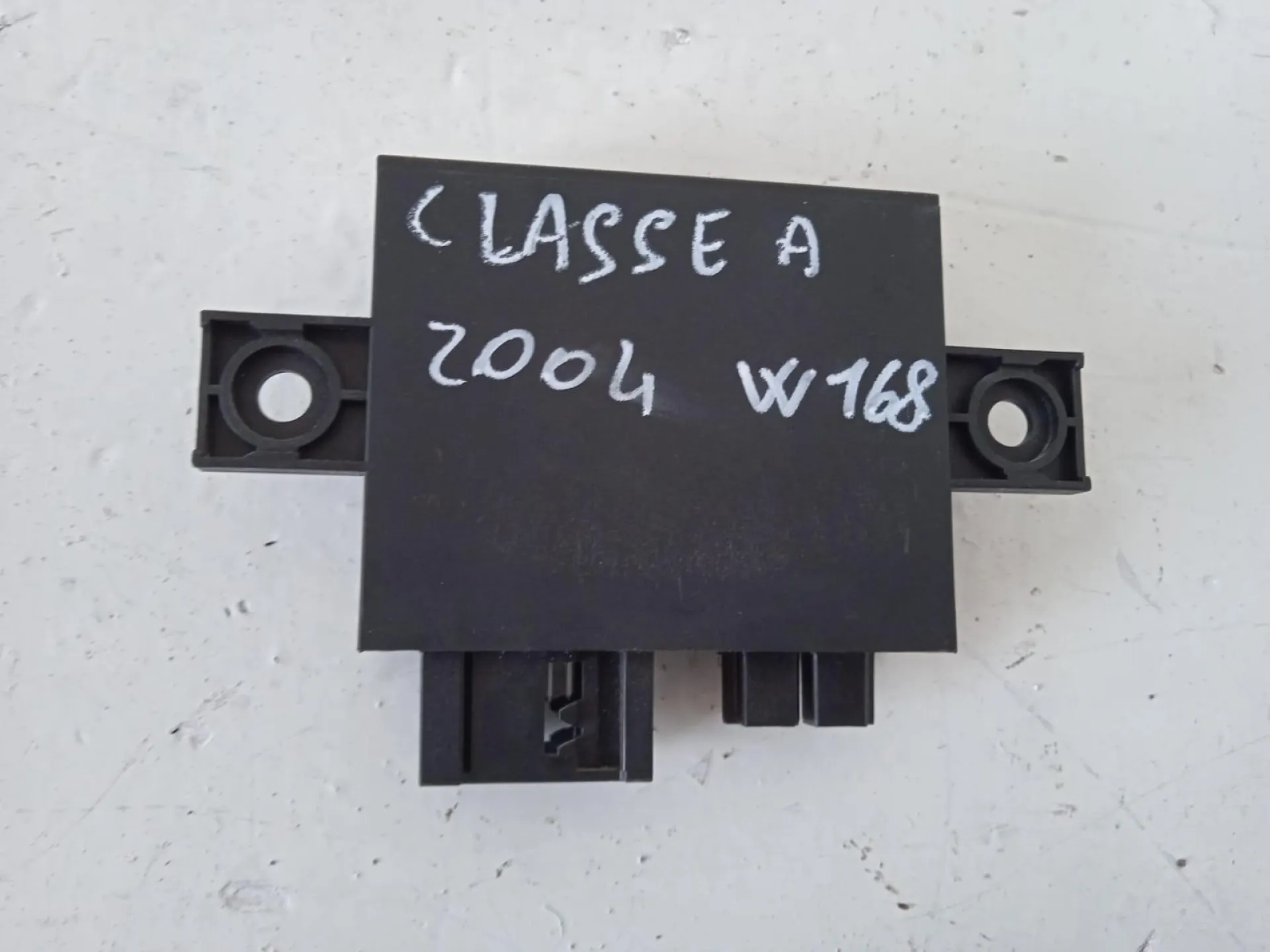 CENTRALINA IMMOBILIZZATORE con codice 1688200226 da MERCEDES Classe A W168 2Â° Serie 1700 Diesel con codice motore 668940/668940 (2004)