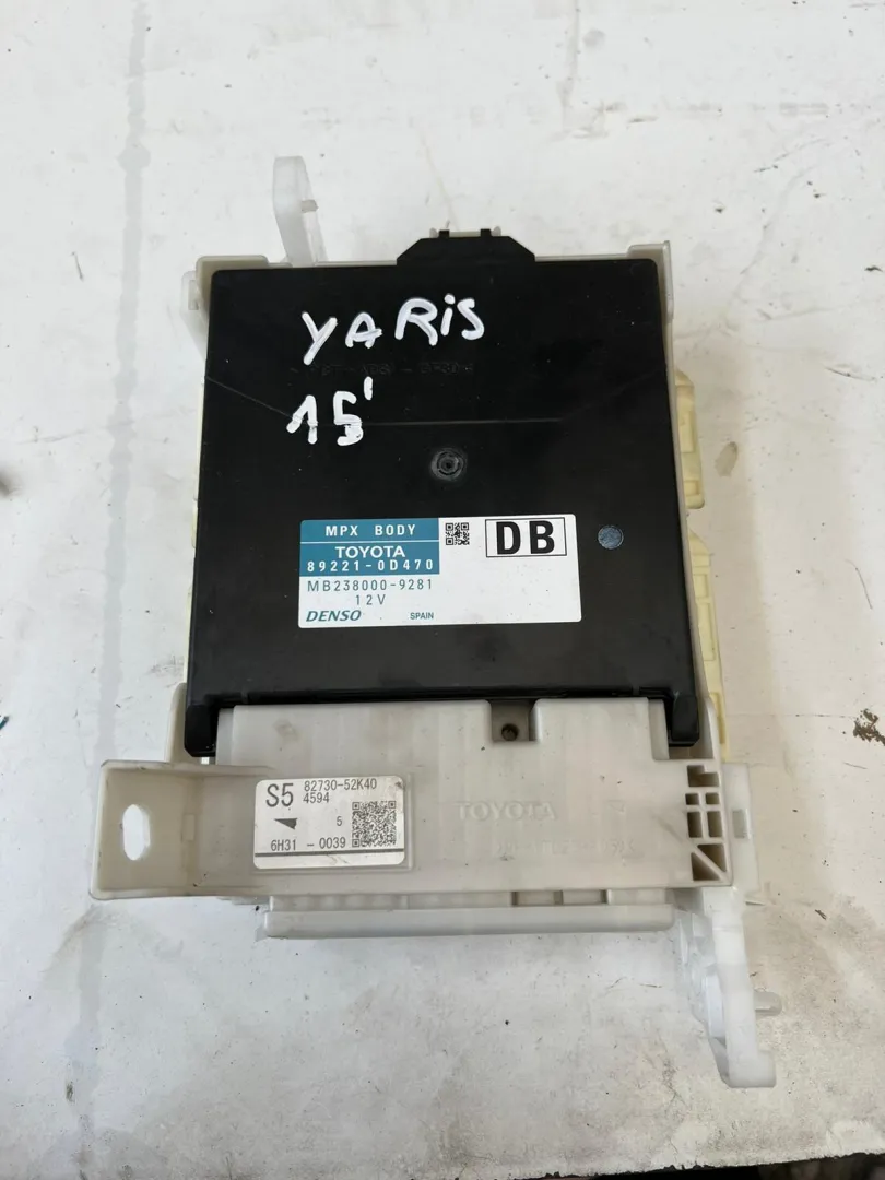 Centralina modulo controllo Toyota Yaris 1.0 B del 2015 CODICE RICAMBIO : 89221-0D470