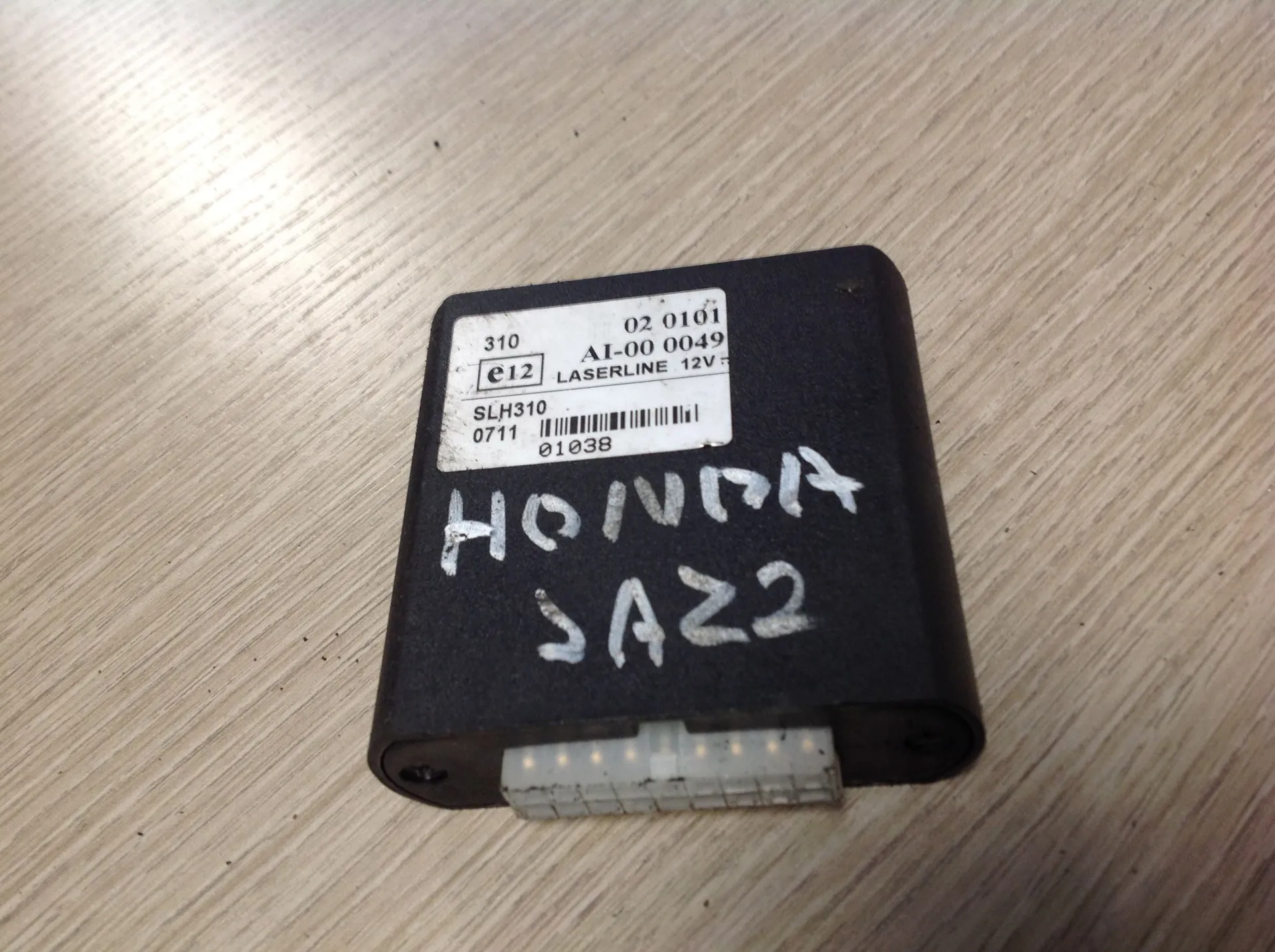 CENTRALINA MODULO DI CONTROLLO con codice AI-000049 LASERLINE da HONDA Jazz Serie (02>08) Benzina
