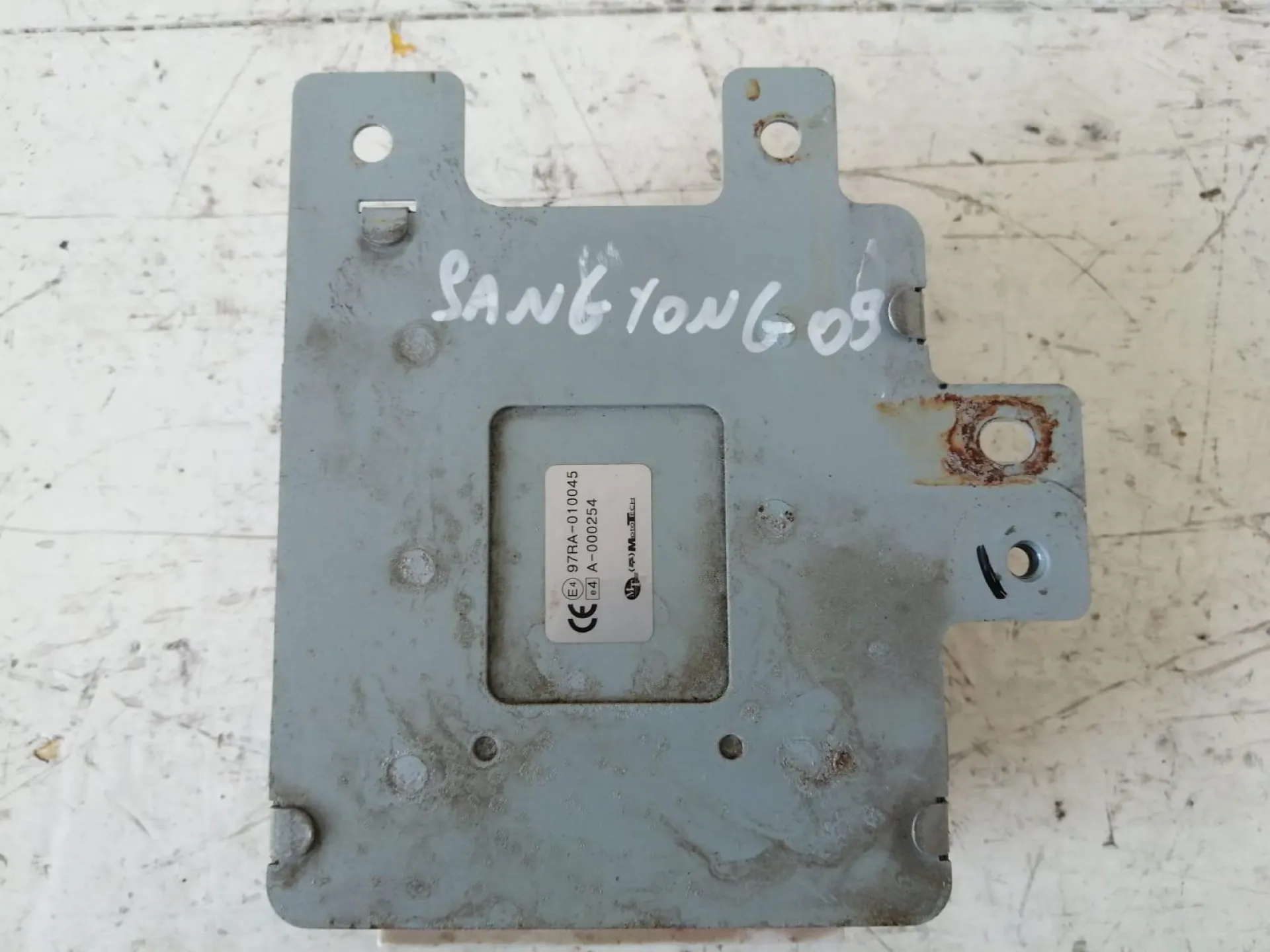 CENTRALINA MODULO DI CONTROLLO con codice 8712031220 da SSANGYONG Actyon 1Â° Serie 2000 Diesel (2009)