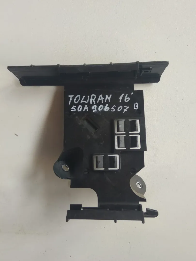 Centralina modulo freni Volkswagen Touran del 2016 CODICE RICAMBIO : 5QA906507B