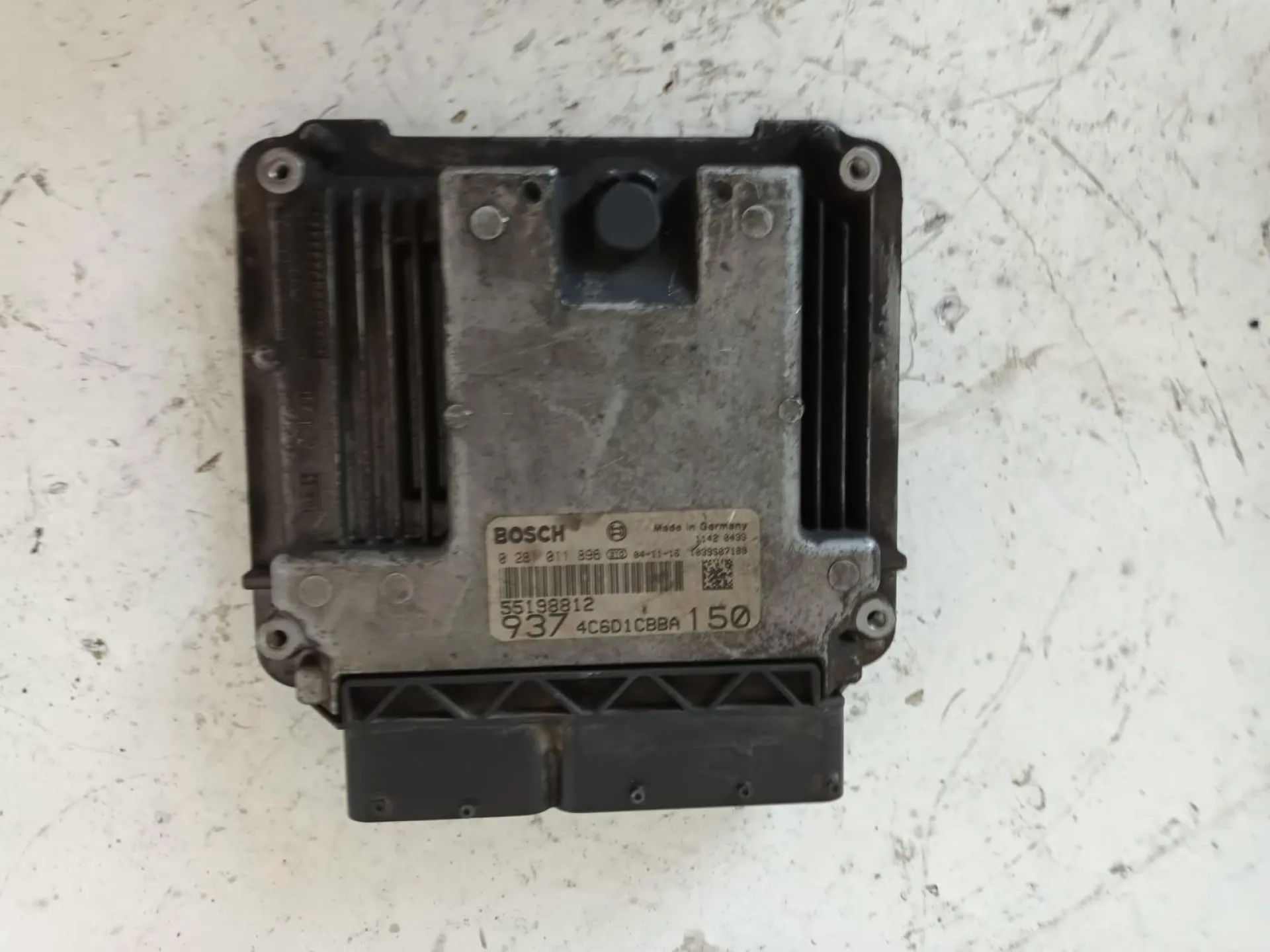 CENTRALINA MOTORE con codice 0281011896 da ALFA ROMEO 147 Serie (937_) (05>10) 1900 Diesel con codice motore 937A5000 (2009)