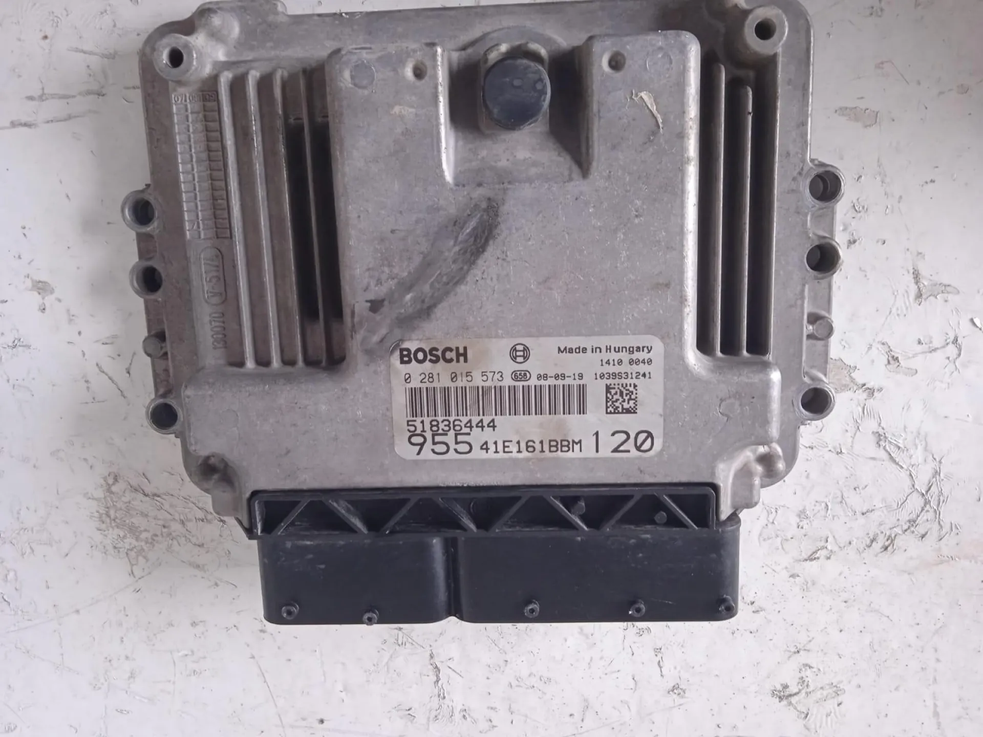 CENTRALINA MOTORE con codice 0281015573 da ALFA ROMEO Mito Serie (955_) (08>) 1600 Diesel con codice motore 955A3000/955A3000 (2012)